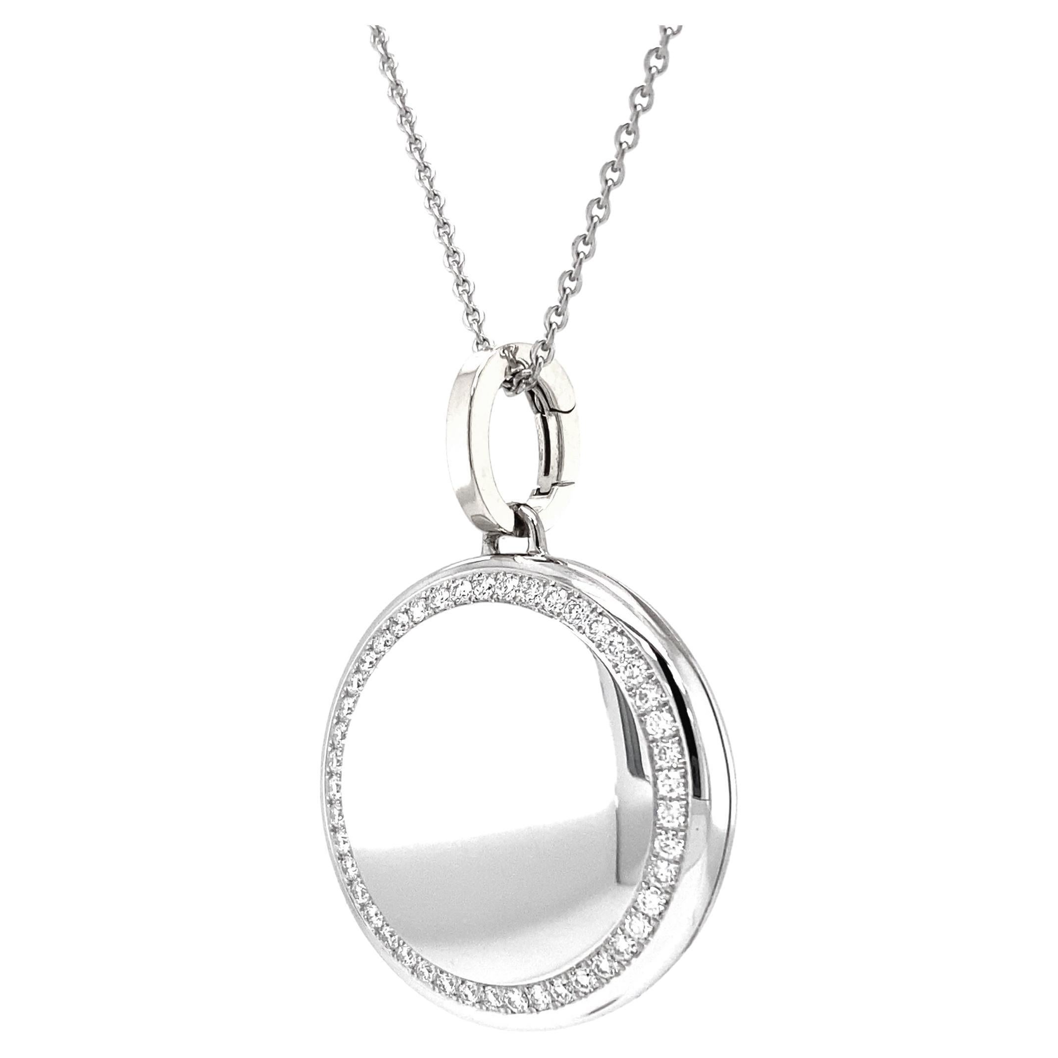 Collier pendentif médaillon rond en or blanc 18 carats, 45 diamants 0,5 carat, diamètre 26,0 mm