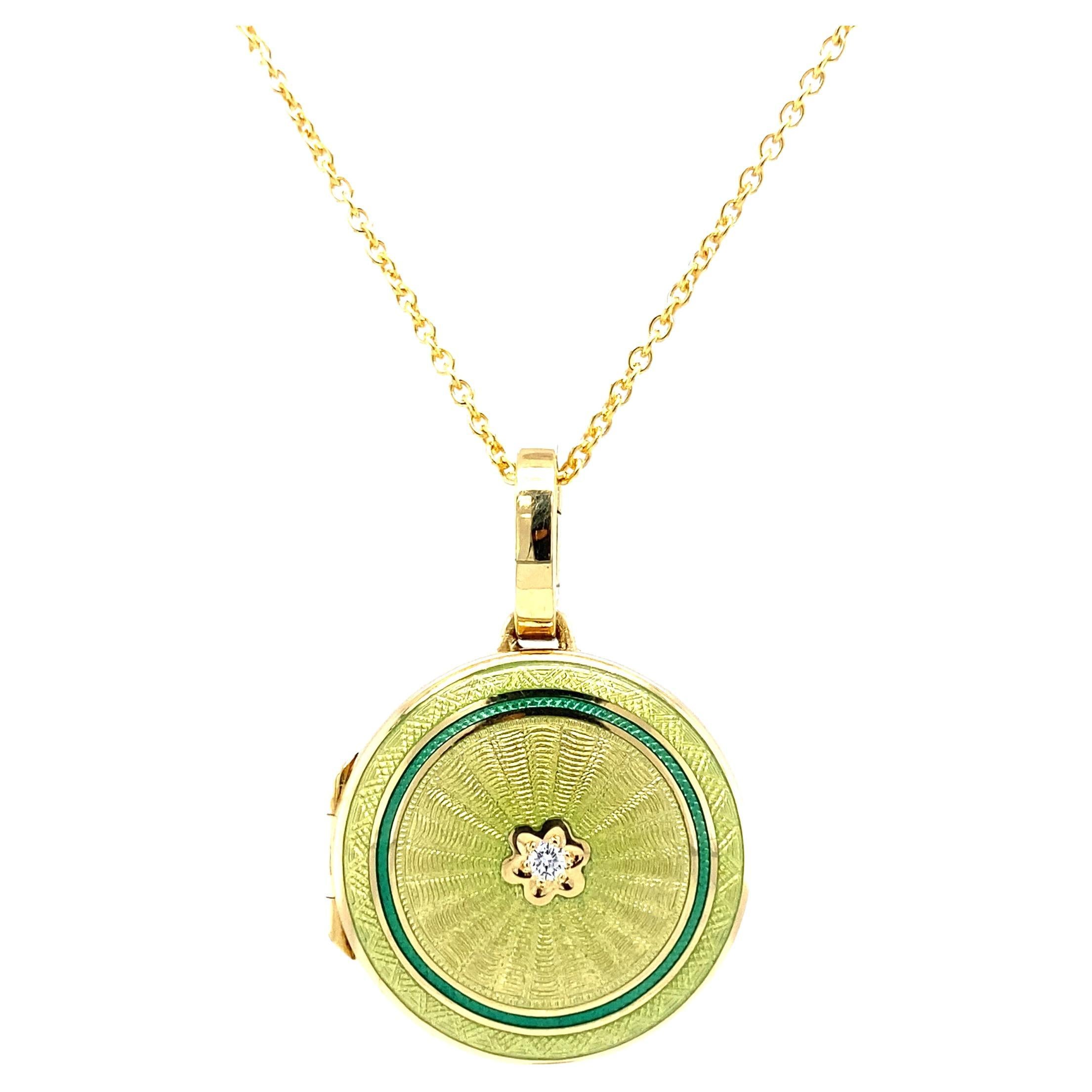 Round Locket Pendant Necklace 18k Yellow Gold Green Vitreous Enamel Dia 0.03ct For Sale