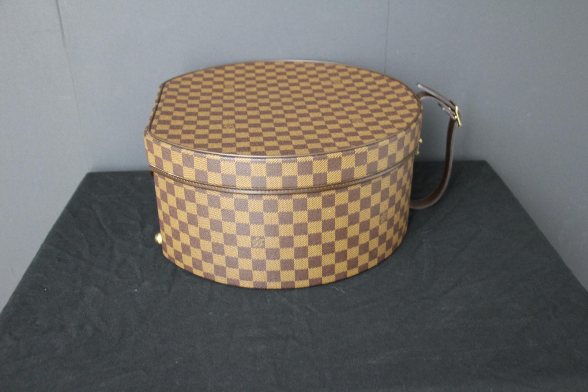 Women's or Men's Round Louis Vuitton Checkers Hat Trunk 40, Louis Vuitton Hat Box