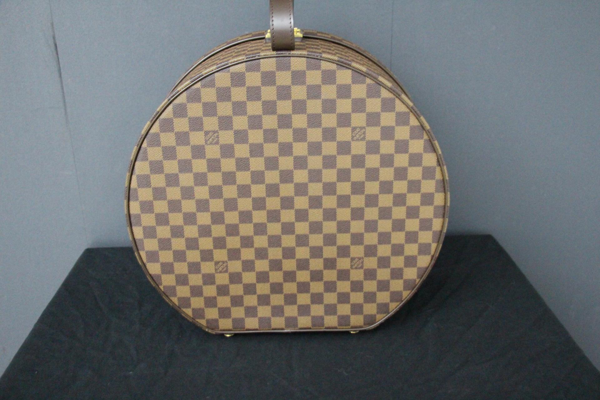Round Louis Vuitton Checkers Hat Trunk 40, Louis Vuitton Hat Box 1