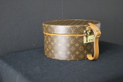 Round Louis Vuitton Hat Trunk 30 cm, Louis Vuitton Hat Box, Louis Vuitton Bag