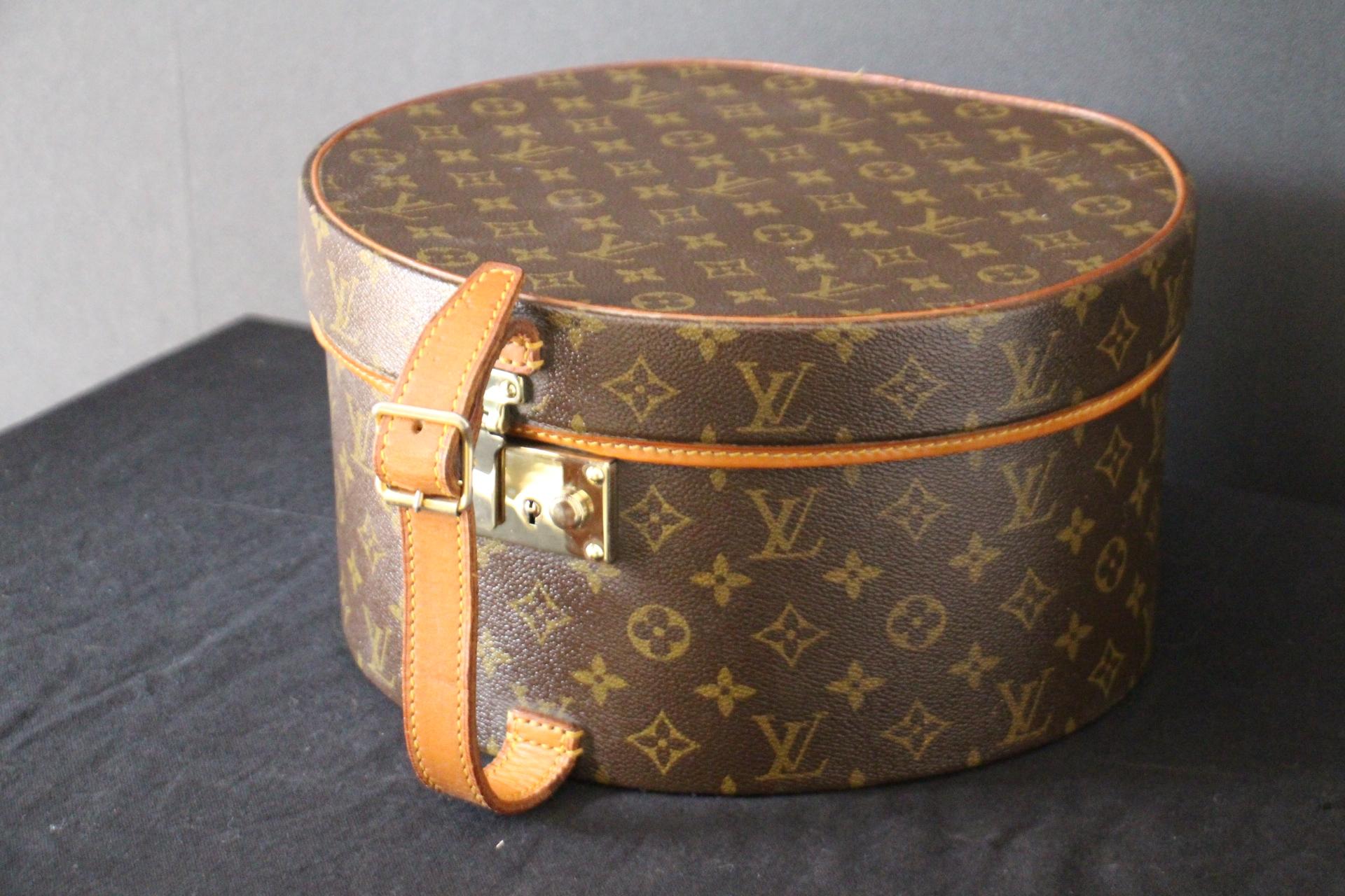 Women's or Men's Round Louis Vuitton Hat Trunk 30 cm, Louis Vuitton Hat Box, Louis Vuitton Bag