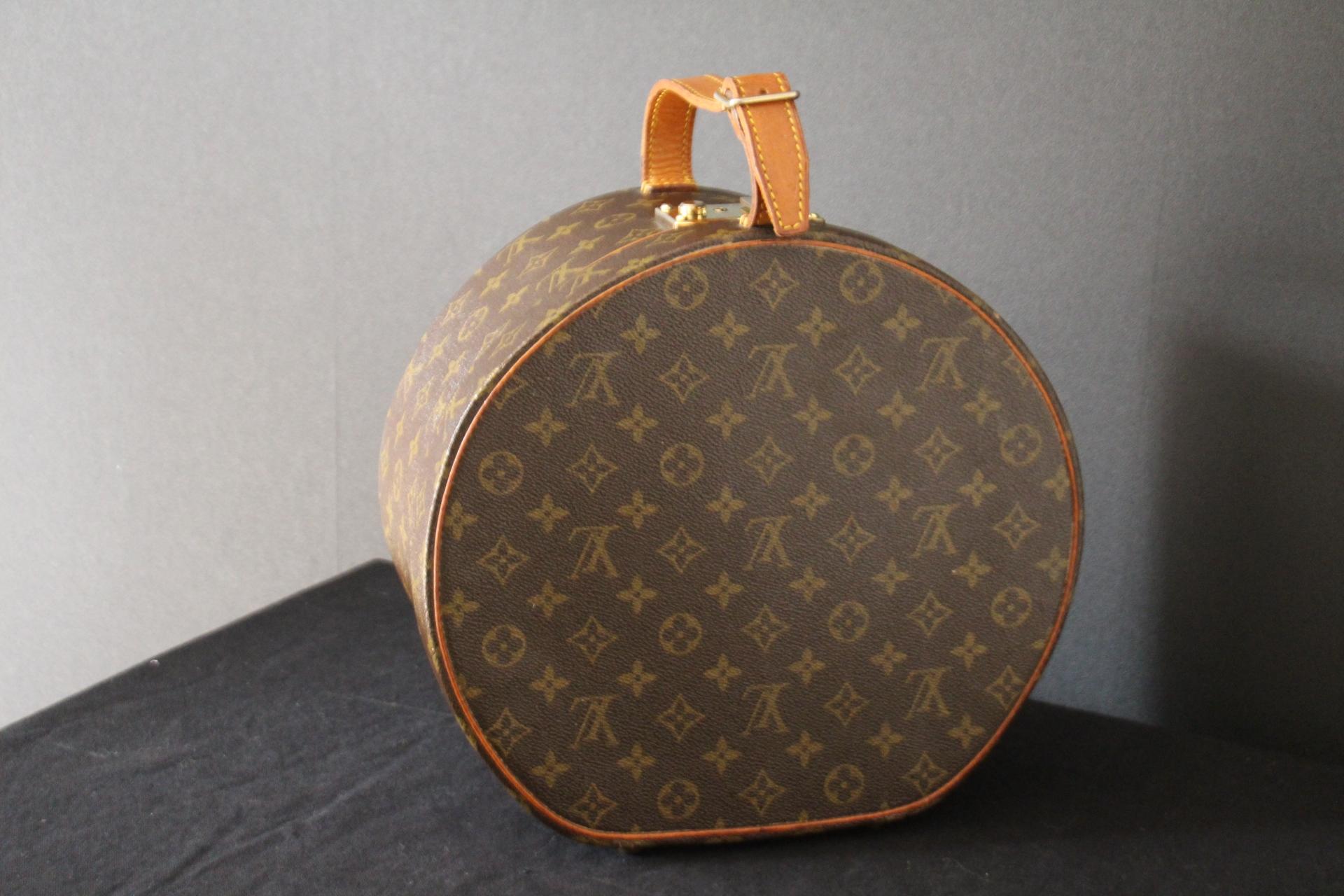 Round Louis Vuitton Hat Trunk 30 cm, Louis Vuitton Hat Box, Louis Vuitton Bag 1