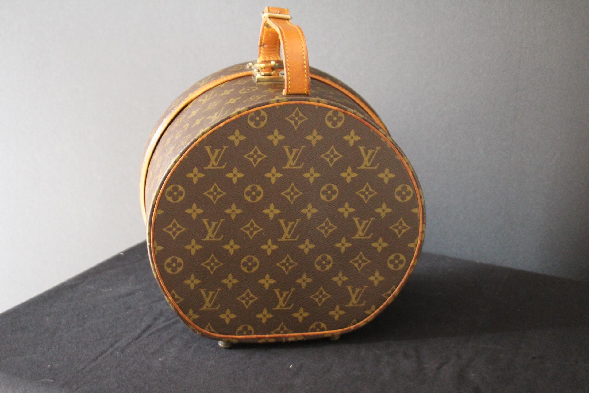 Round Louis Vuitton Hat Trunk 30 cm, Louis Vuitton Hat Box, Louis Vuitton Bag 3