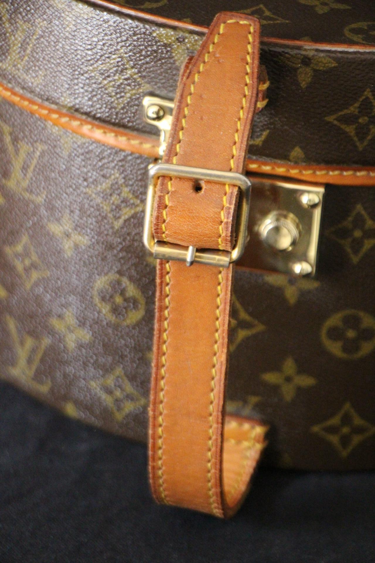 Round Louis Vuitton Hat Trunk 30 cm, Louis Vuitton Hat Box, Louis Vuitton Bag 5