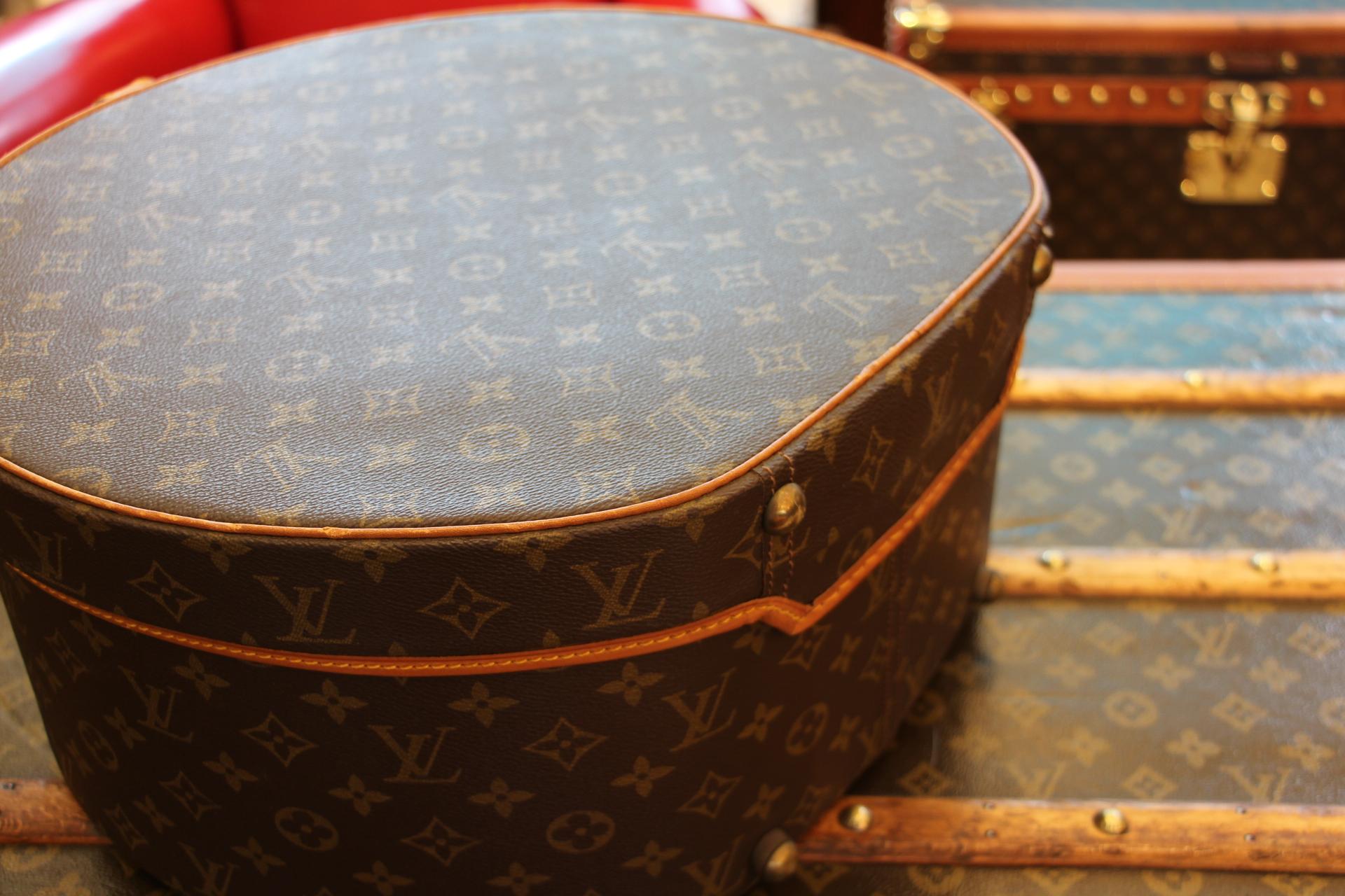 Round Louis Vuitton Hat Trunk 40, Louis Vuitton Bag, Malle à chapeaux Vuitton 8