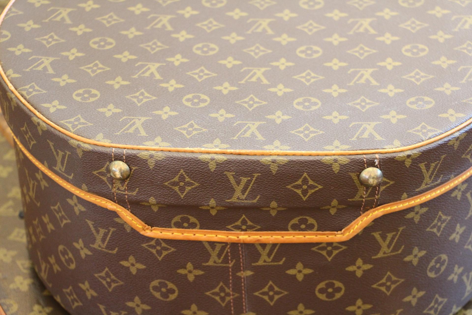 Round Louis Vuitton Hat Trunk 40, Louis Vuitton Bag, Malle à chapeaux Vuitton 9