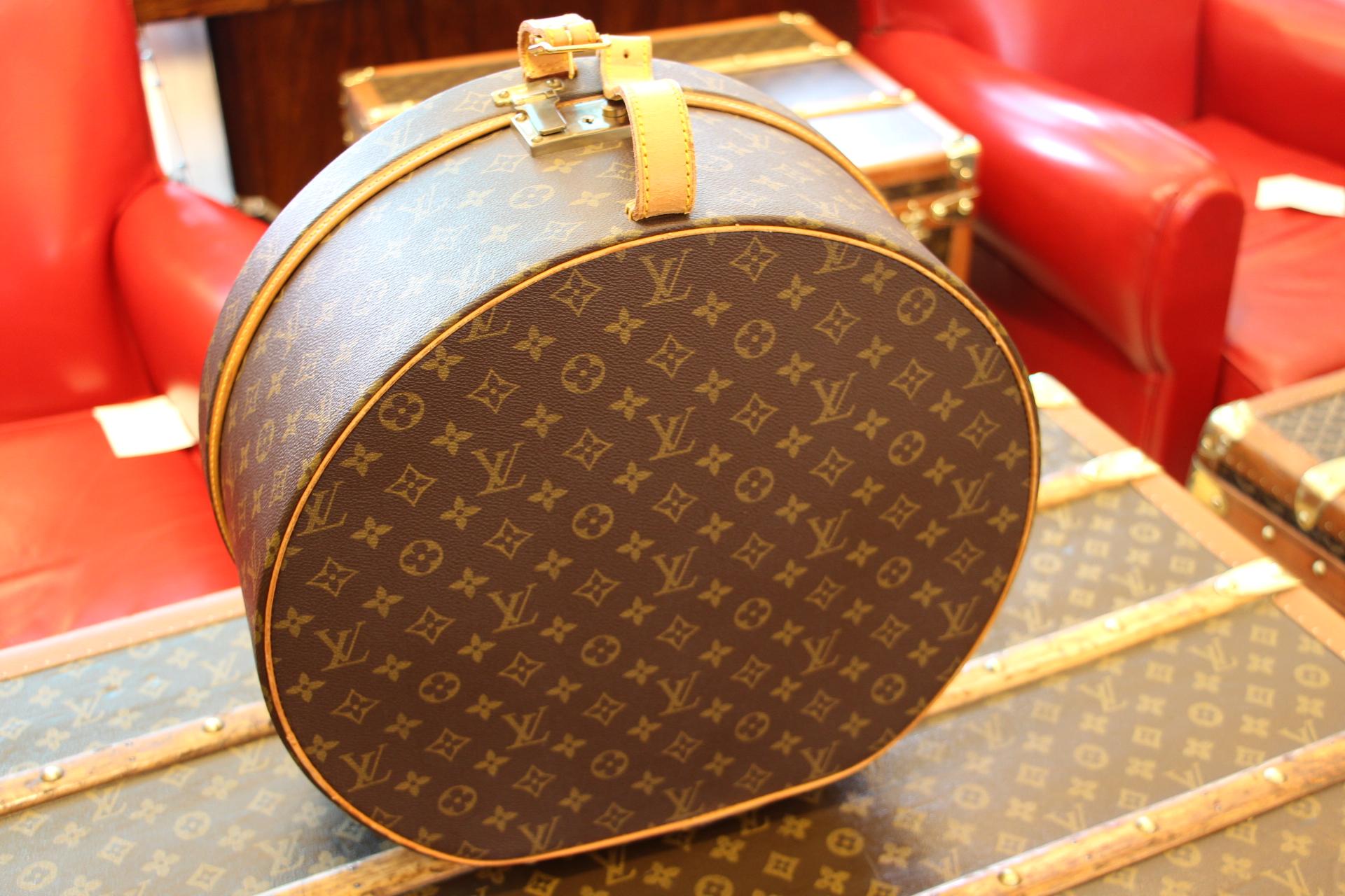 Round Louis Vuitton Hat Trunk 40, Louis Vuitton Bag, Malle à chapeaux Vuitton 10