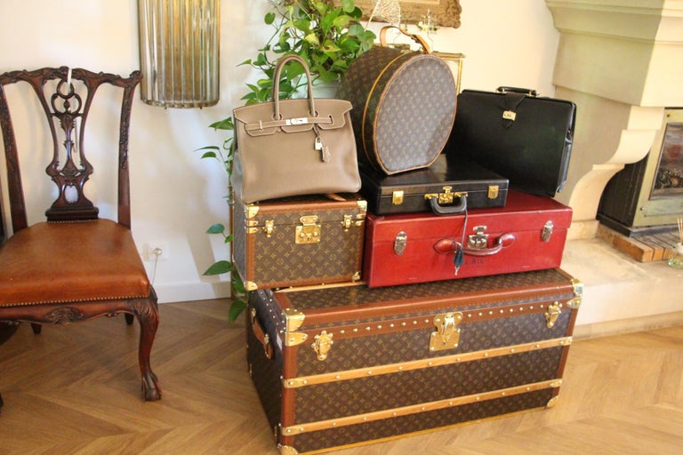 1980s Louis Vuitton Train Case  Louis vuitton trunk, Louis vuitton  luggage, Louis vuitton handbags