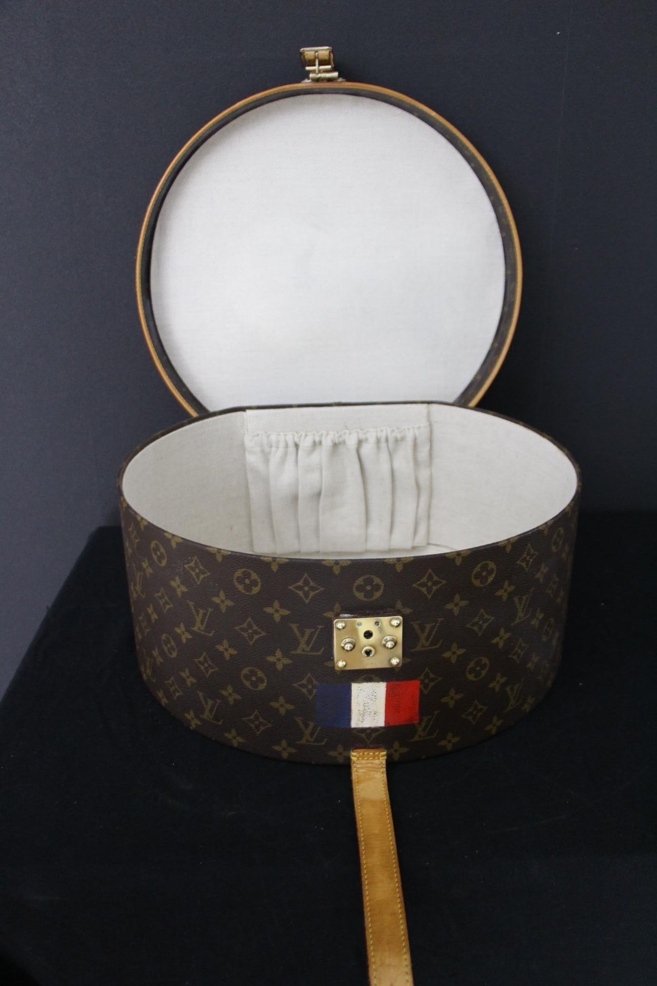 Round Louis Vuitton Hat Trunk 40, Louis Vuitton Hat Box, Louis Vuitton Bag For Sale 3