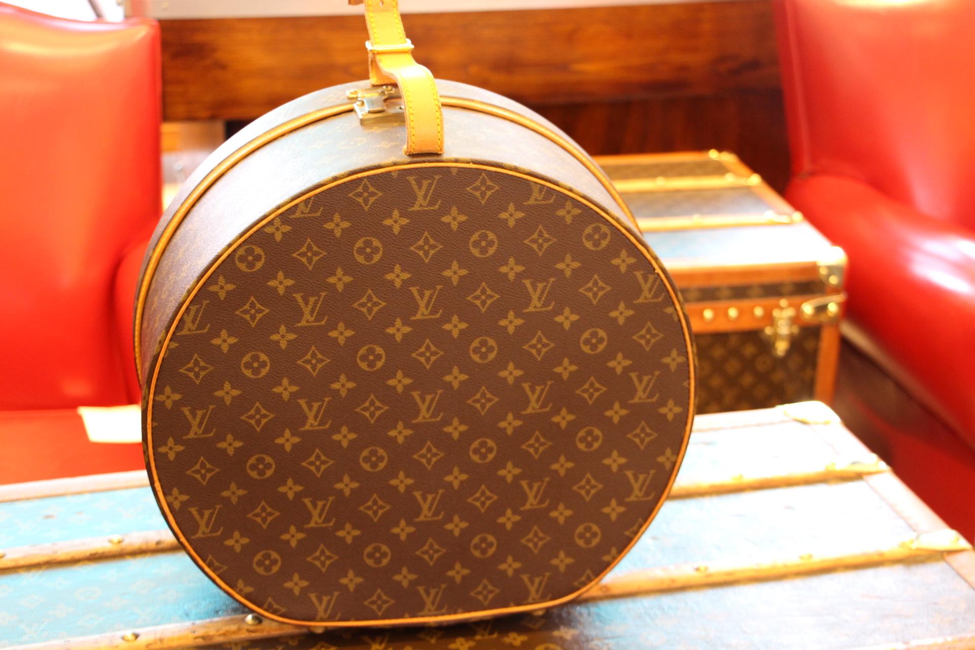 Round Louis Vuitton Hat Trunk 40, Louis Vuitton Bag, Malle à chapeaux Vuitton 6