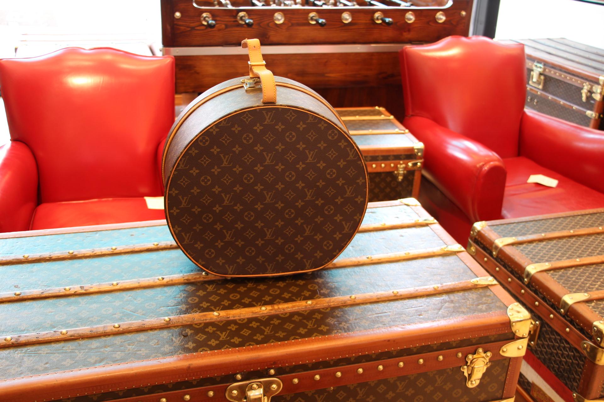 Round Louis Vuitton Hat Trunk 40, Louis Vuitton Bag, Malle à chapeaux Vuitton 10