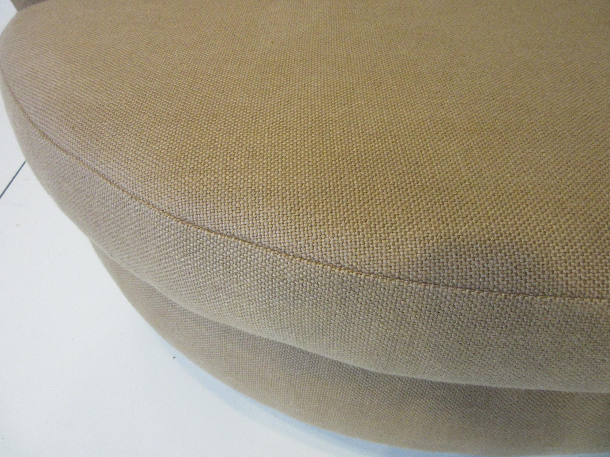 Upholstery Round Lounger / Sofa Chair in the Style of Baughman / Pearsall