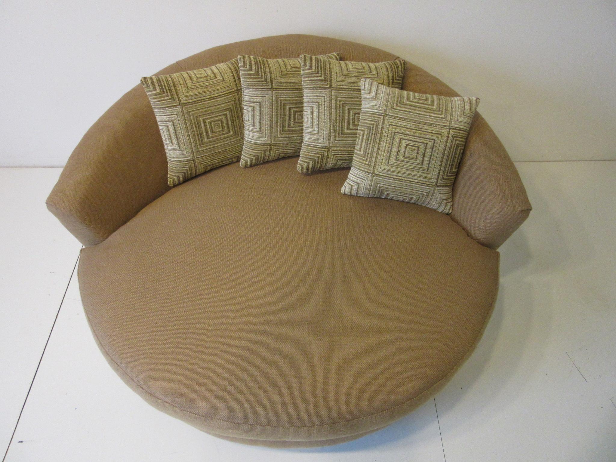 round sofa chair