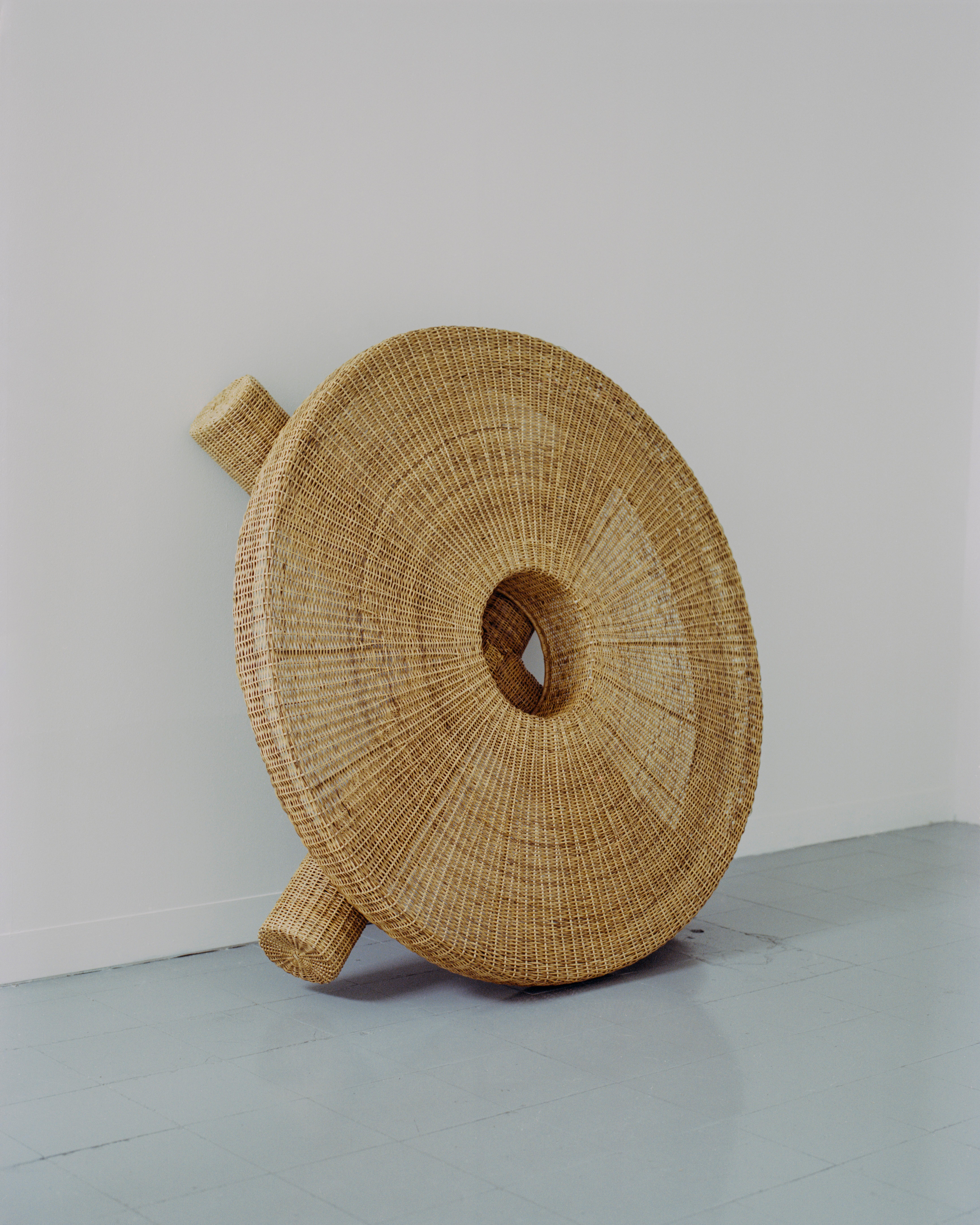 Post-Modern Round Low Coffee Table in Colombian Woven Yaré Natural Fiber by Fango Studio For Sale