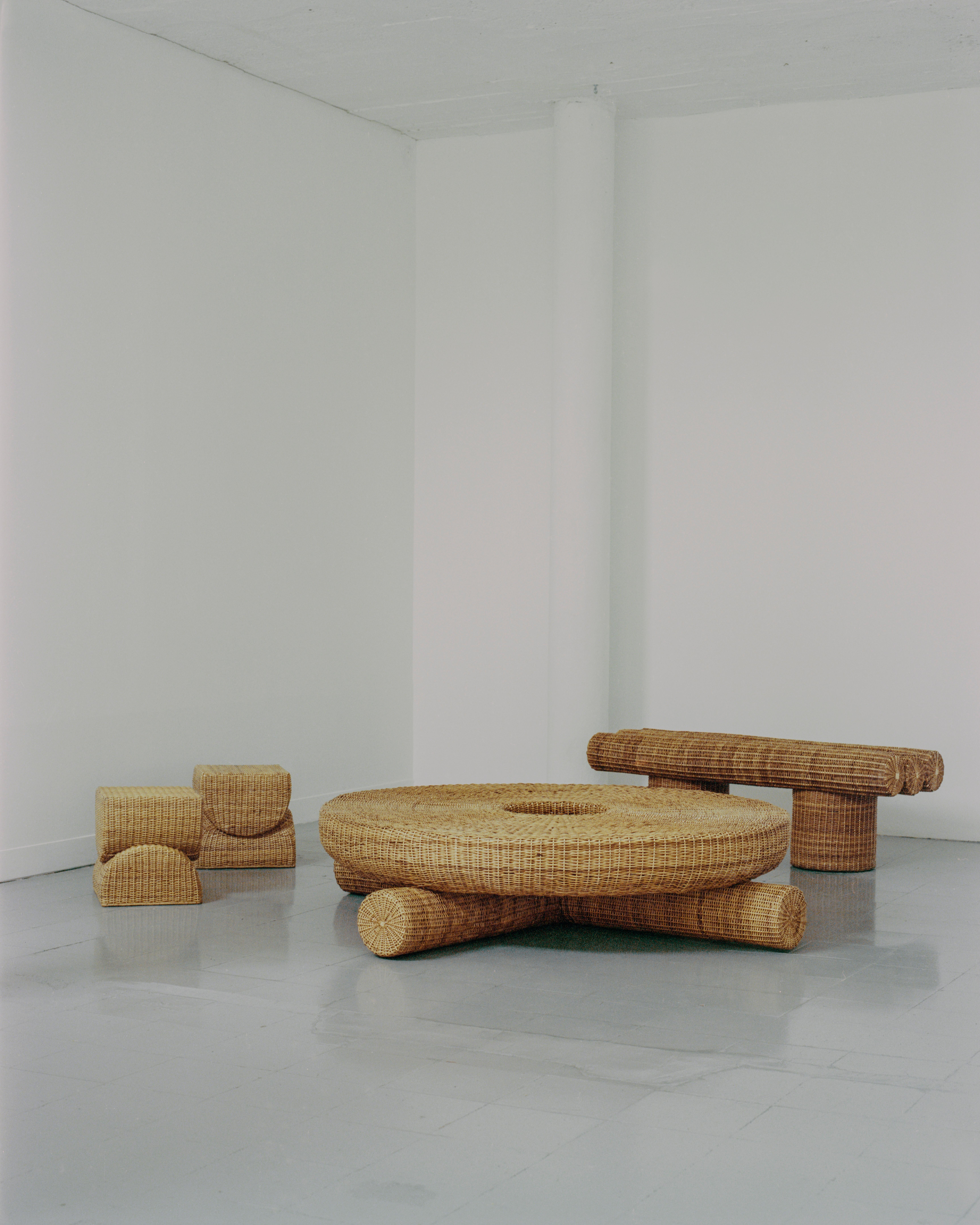 Round Low Coffee Table in Colombian Woven Yaré Natural Fiber by Fango Studio In New Condition For Sale In Geneve, CH