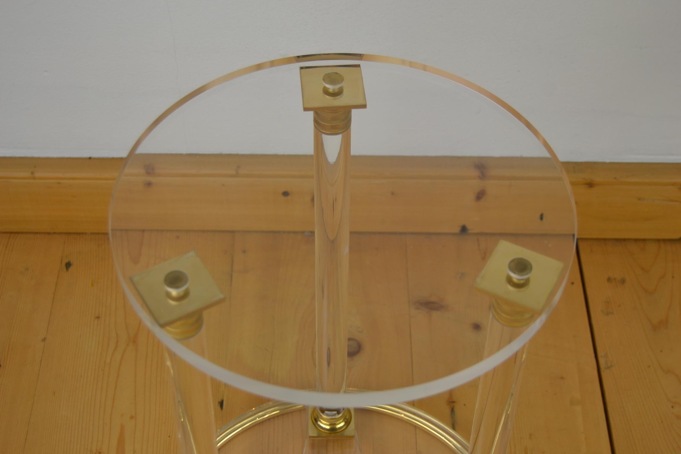 Round Lucite with Brass Side Table, Modern Design Table, France, 1970s For Sale 5