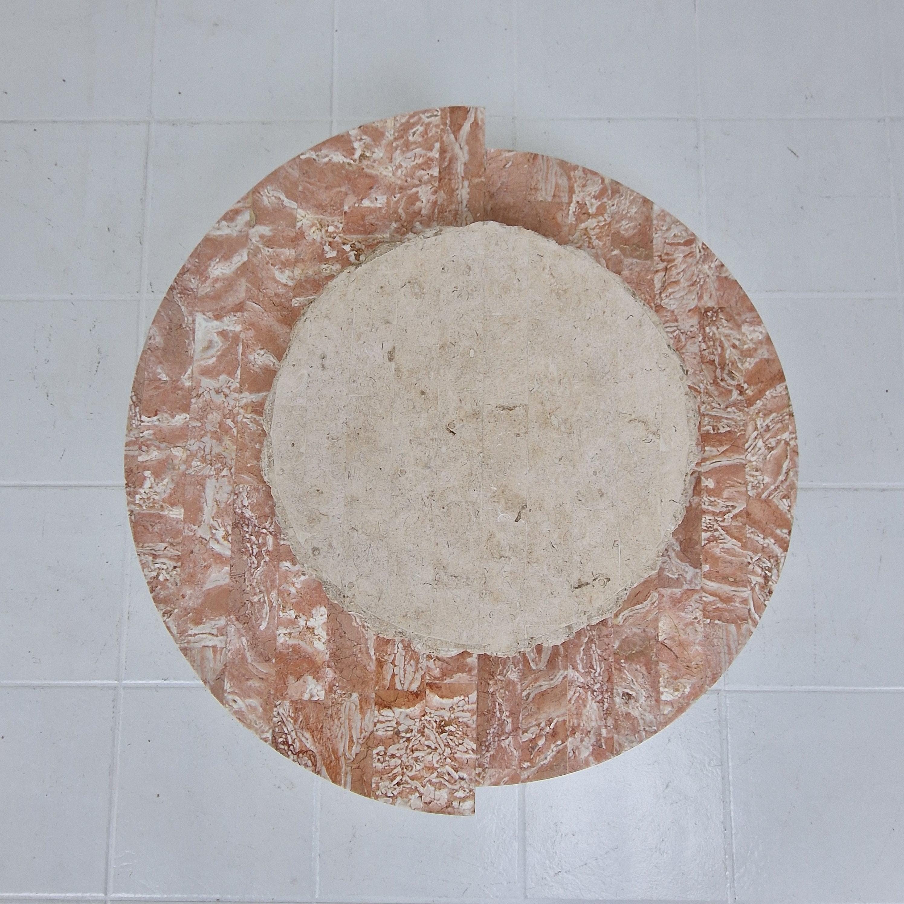 Table basse ronde en mactan ou pierre fossile de Magnussen Ponte, années 1980 en vente 1