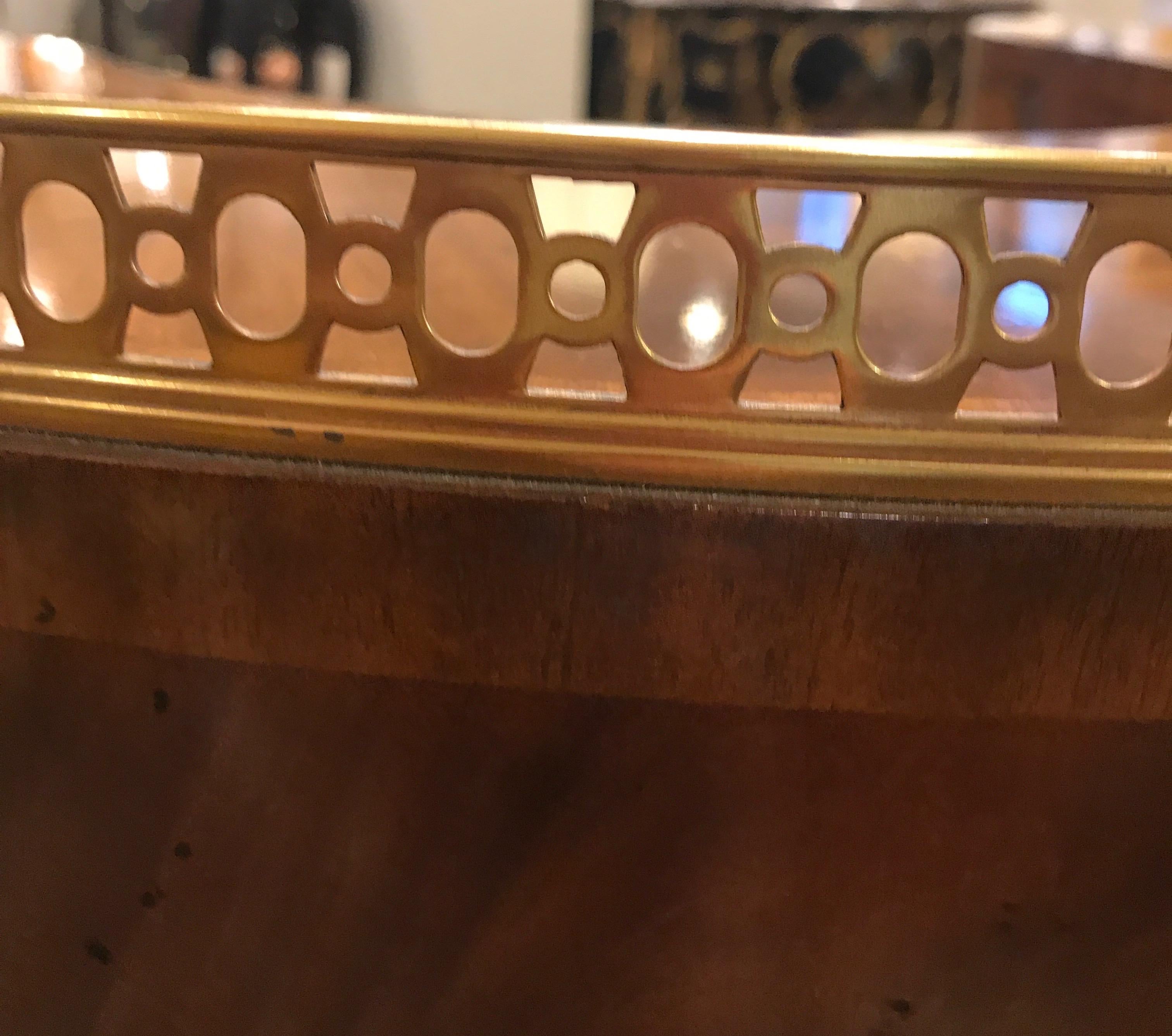 Round Mahogany and Walnut Carlton House Desk by Maitland Smith 6