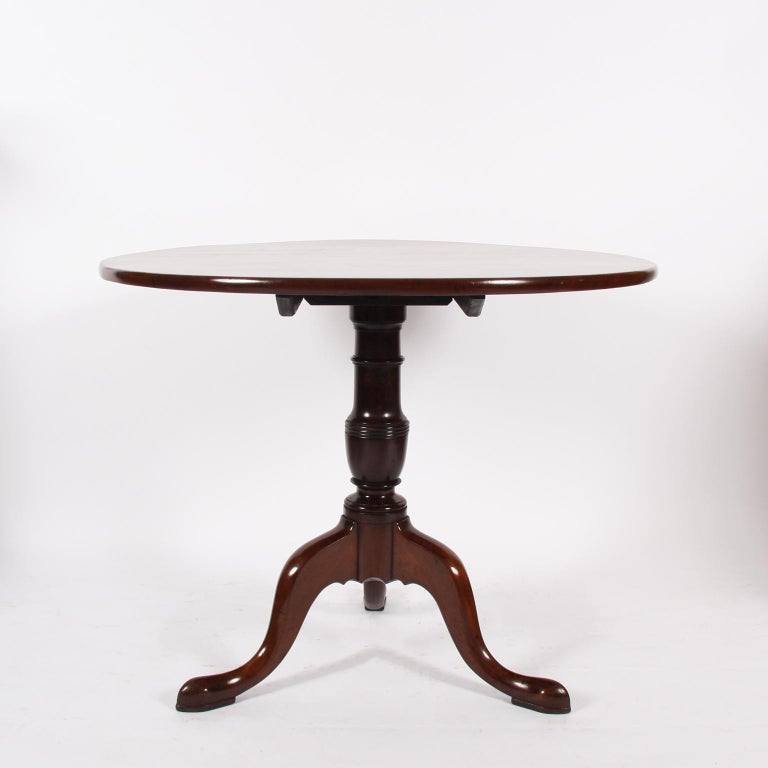 Round Mahogany Dining Table at 1stDibs