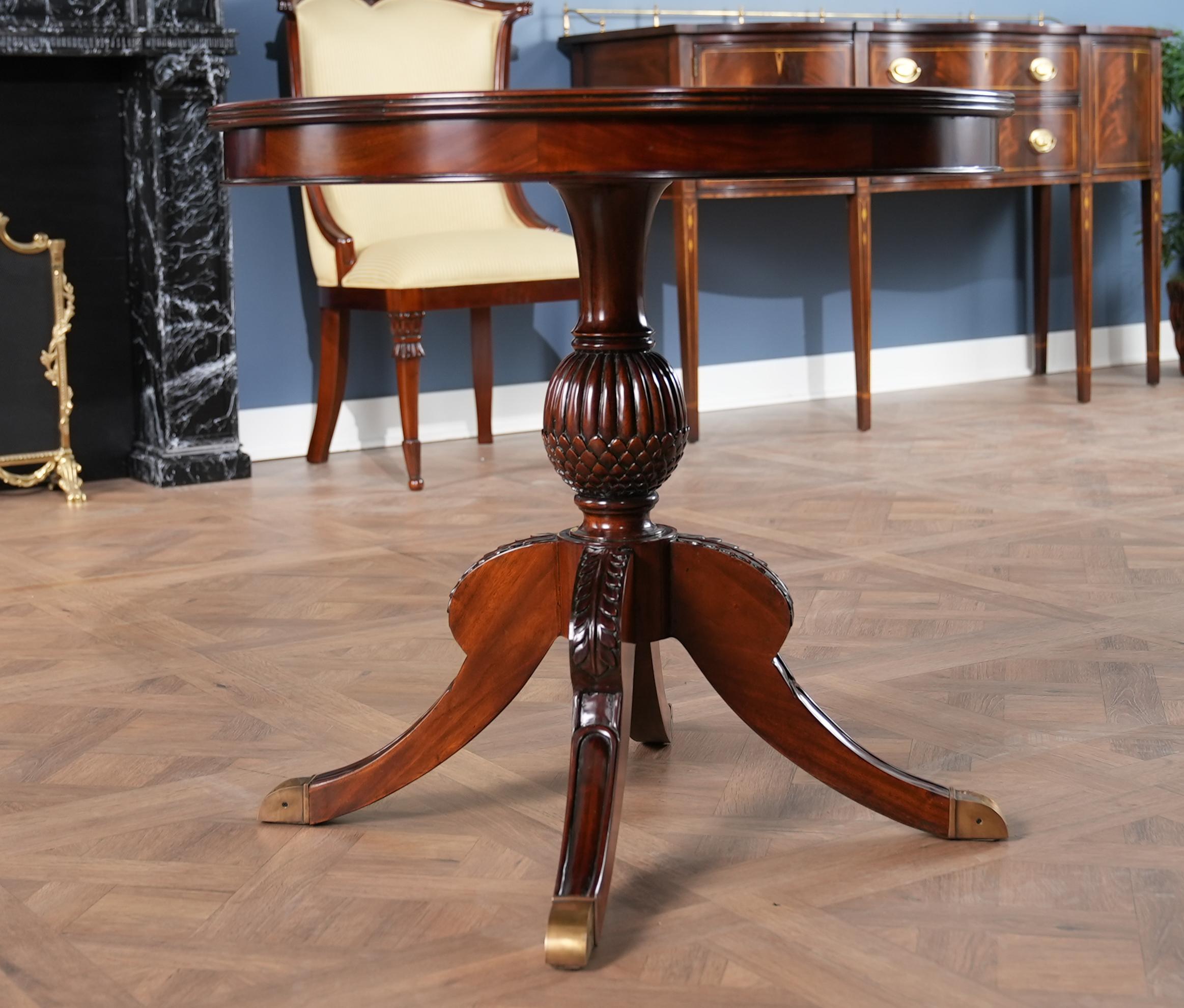 Renaissance Round Mahogany Pineapple Table For Sale