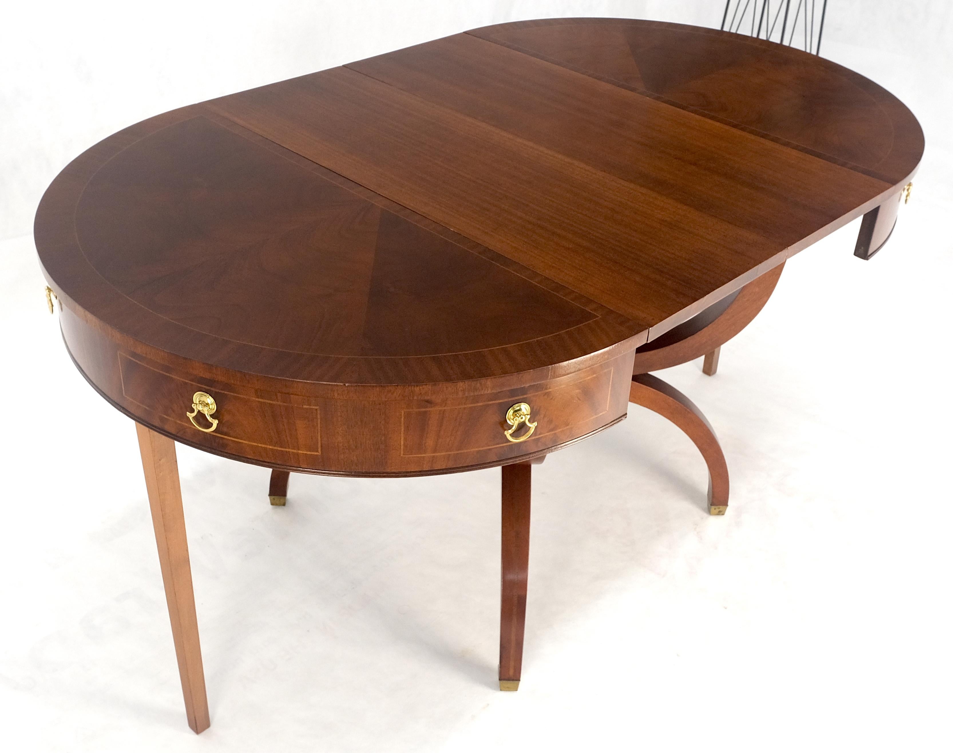 Round Mahogany Single Pedestal Drum to Duning Table w/ 2 Extension Boards Mint For Sale 9