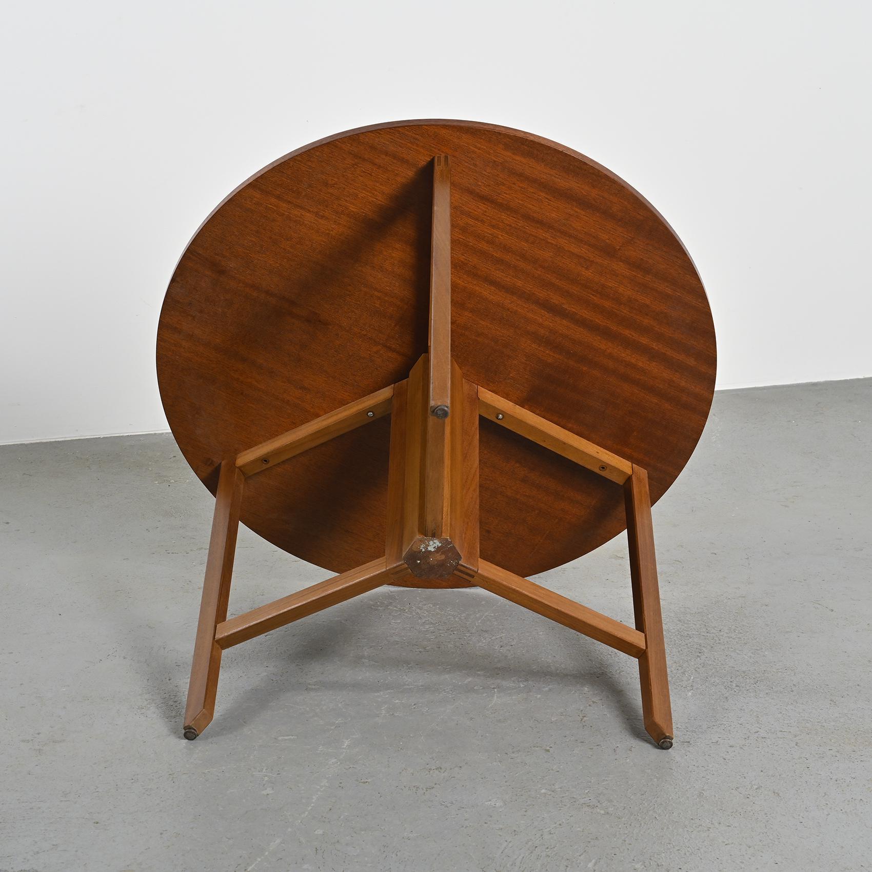 Round mahogany table by André Sornay, Meubles Sornay 1960 For Sale 5