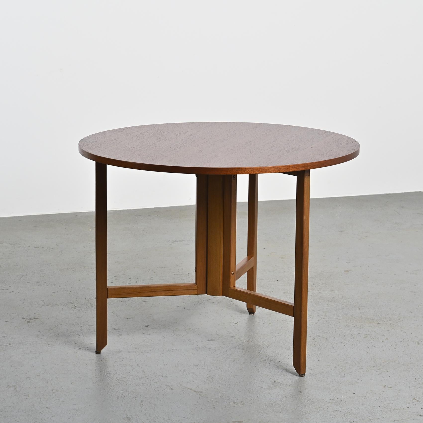 Mid-Century Modern Round mahogany table by André Sornay, Meubles Sornay 1960 For Sale