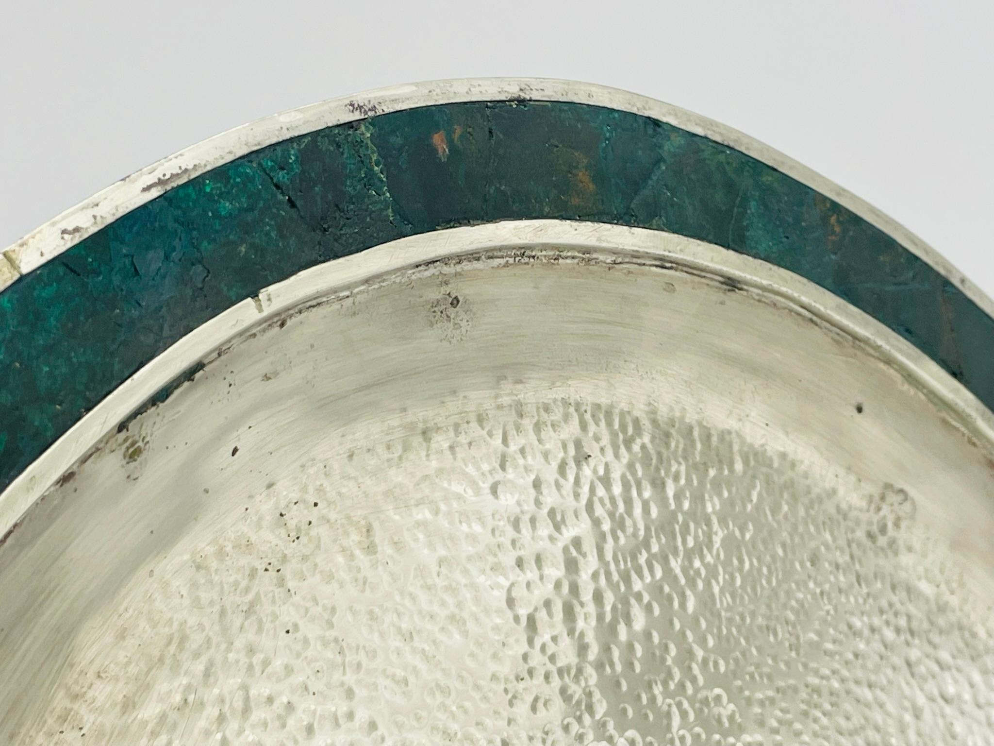 Vassoio rotondo in malachite e placca d'argento, Messico, anni '50, nello stile di Los Castill in vendita 7