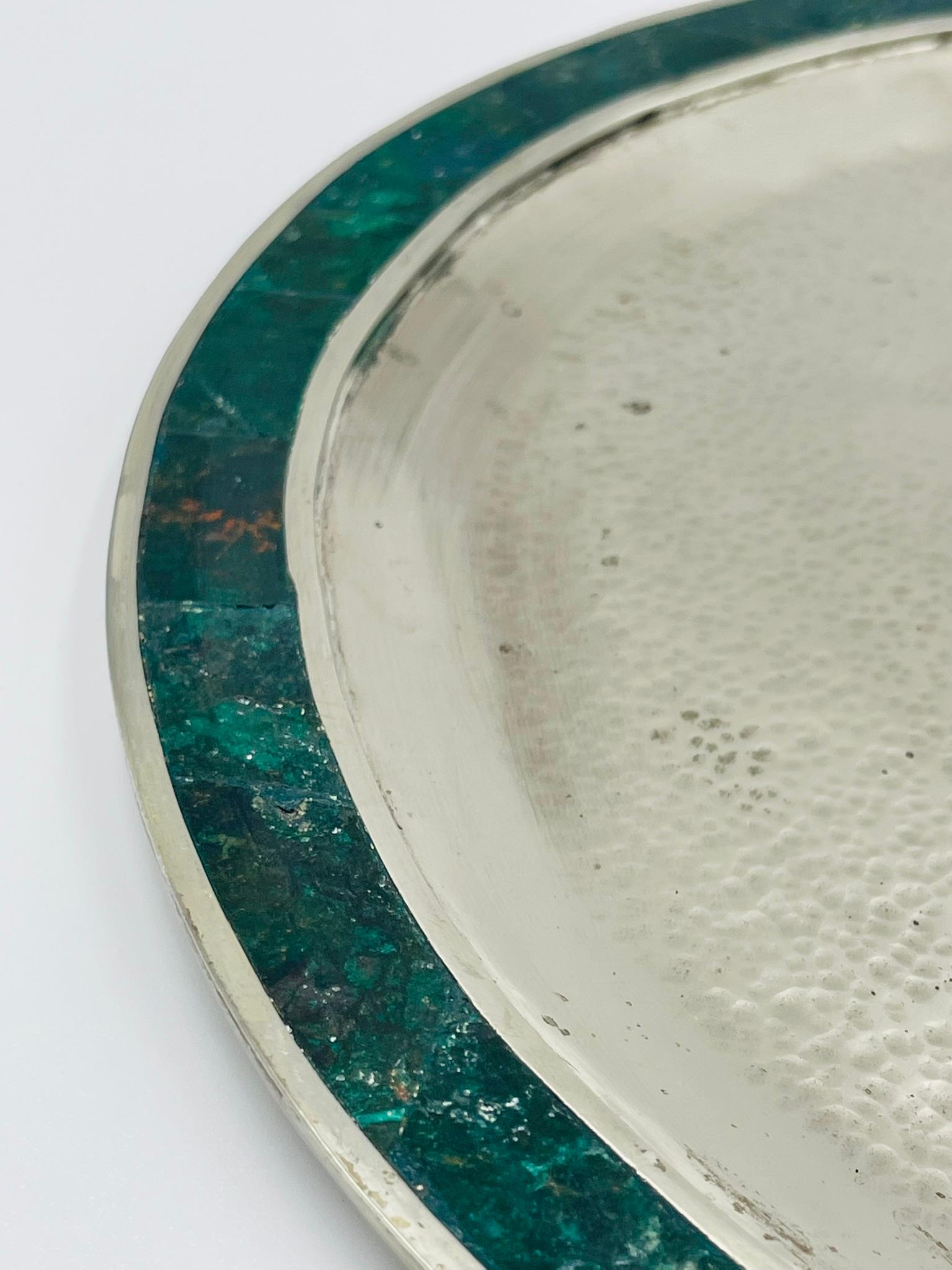 Vassoio rotondo in malachite e placca d'argento, Messico, anni '50, nello stile di Los Castill in vendita 9