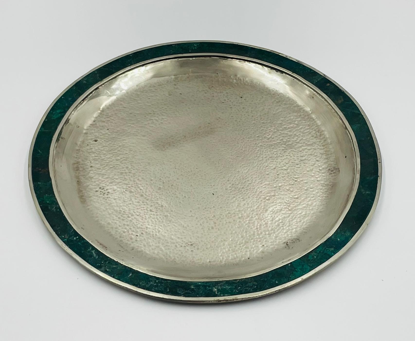 Vassoio rotondo in malachite e placca d'argento, Messico, anni '50, nello stile di Los Castill In condizioni buone in vendita a Los Angeles, CA