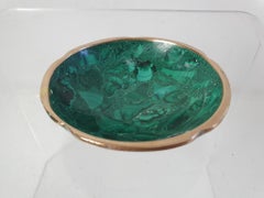 Ciotola rotonda in malachite con bordo in ottone