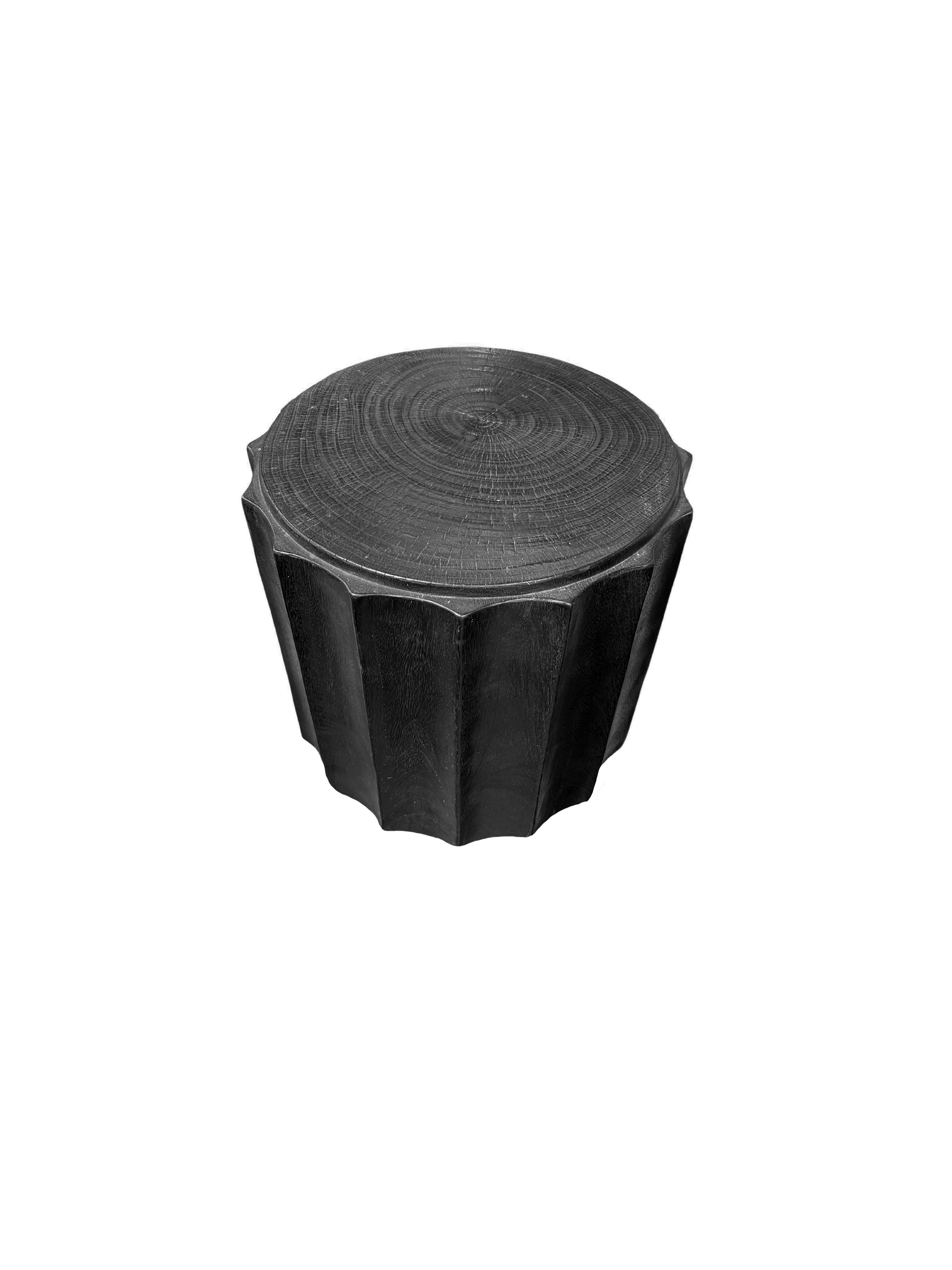 Organic Modern Round Mango Wood Side Table, Carved Detailing, Modern Organic For Sale