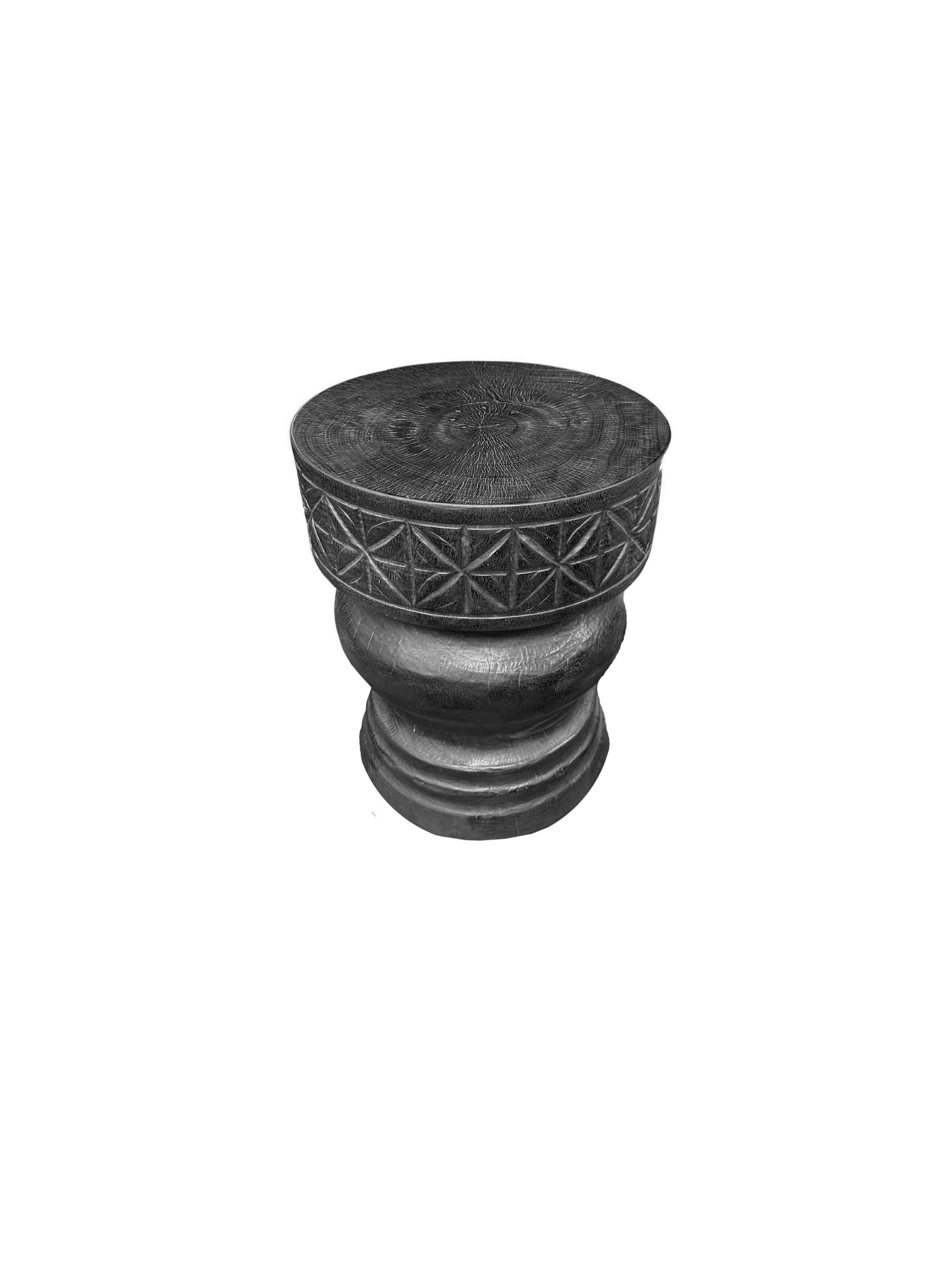 Organic Modern Round Mango Wood Side Table, Carved Detailing, Modern Organic For Sale