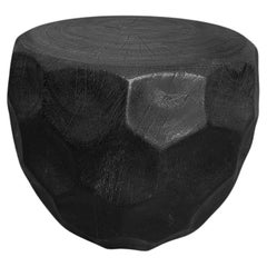 Mesa Auxiliar Redonda de Madera de Mango, Detalles Tallados, Moderno Orgánico