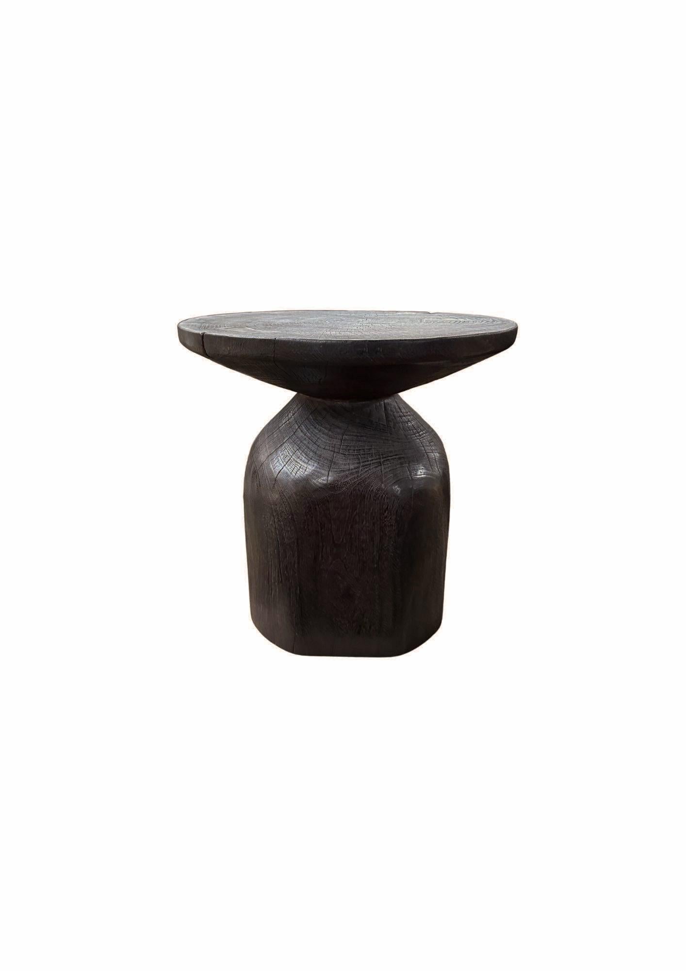 Organic Modern Round Mango Wood Side Table, Modern Organic, Brown Finish For Sale