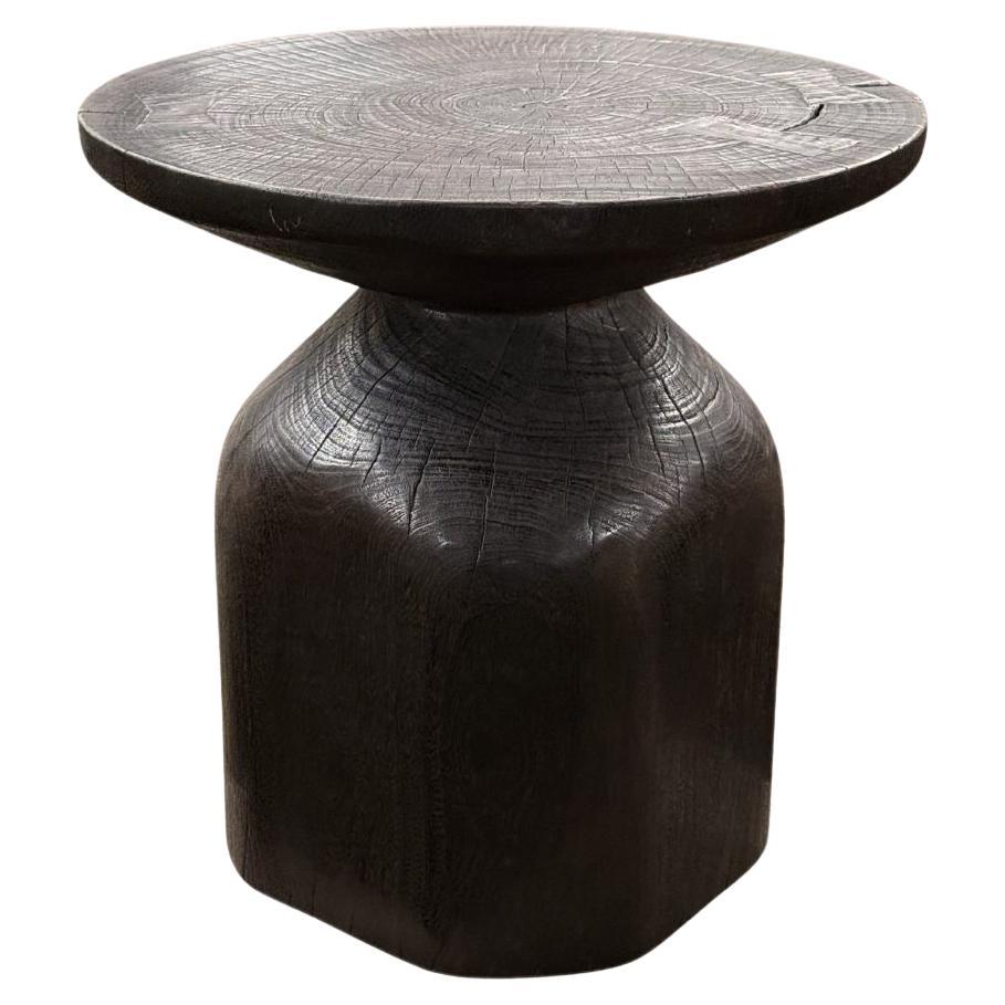 Runder Beistelltisch aus Mangoholz, Modern Organic, Brown Finish
