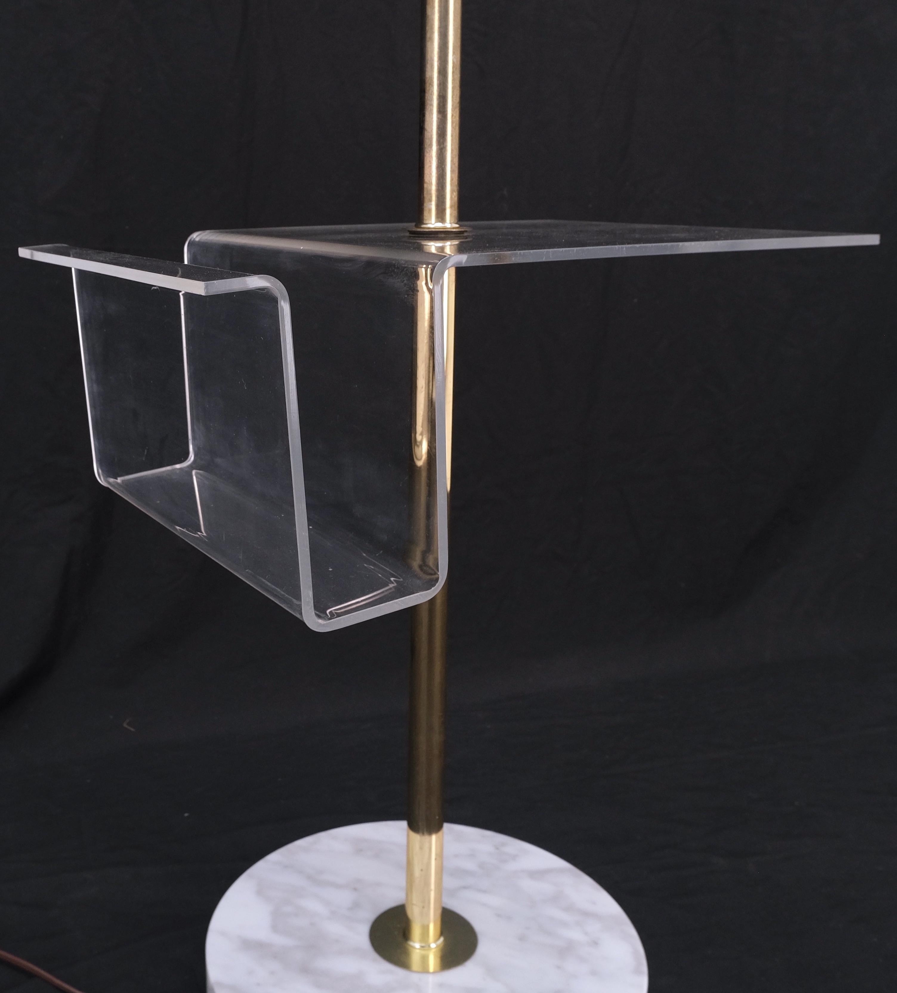20th Century Round Marble Base Brass Floor lamp Integrated Lucite Table Magazine Rack MINT! For Sale