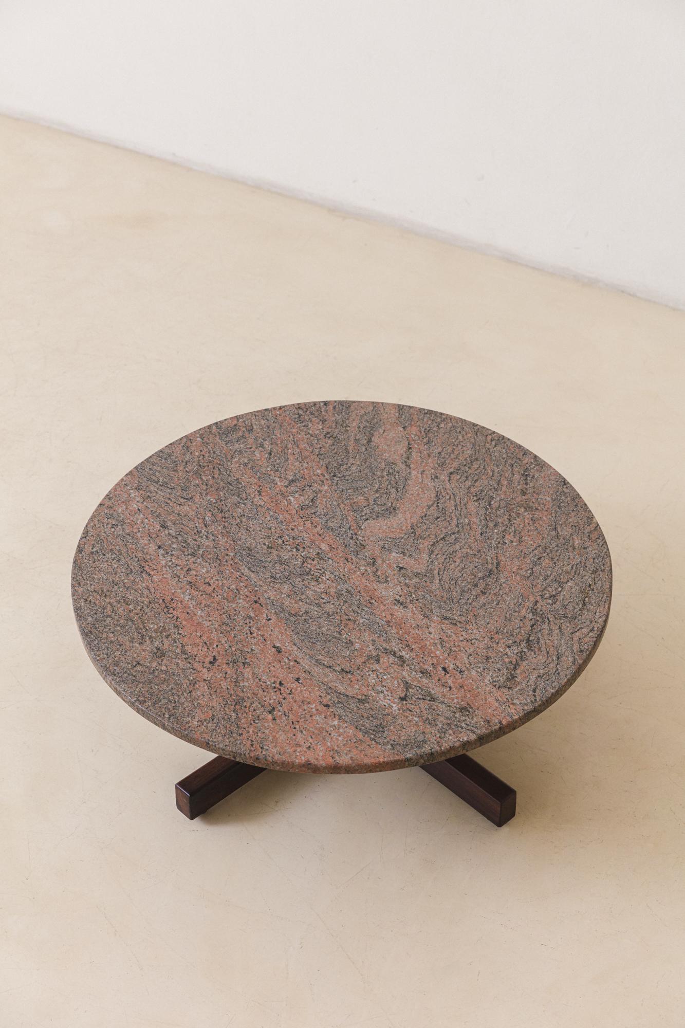 Round Marble Coffee Table by Celina Decorações, Midcentury Brazilian, 1960s For Sale 1