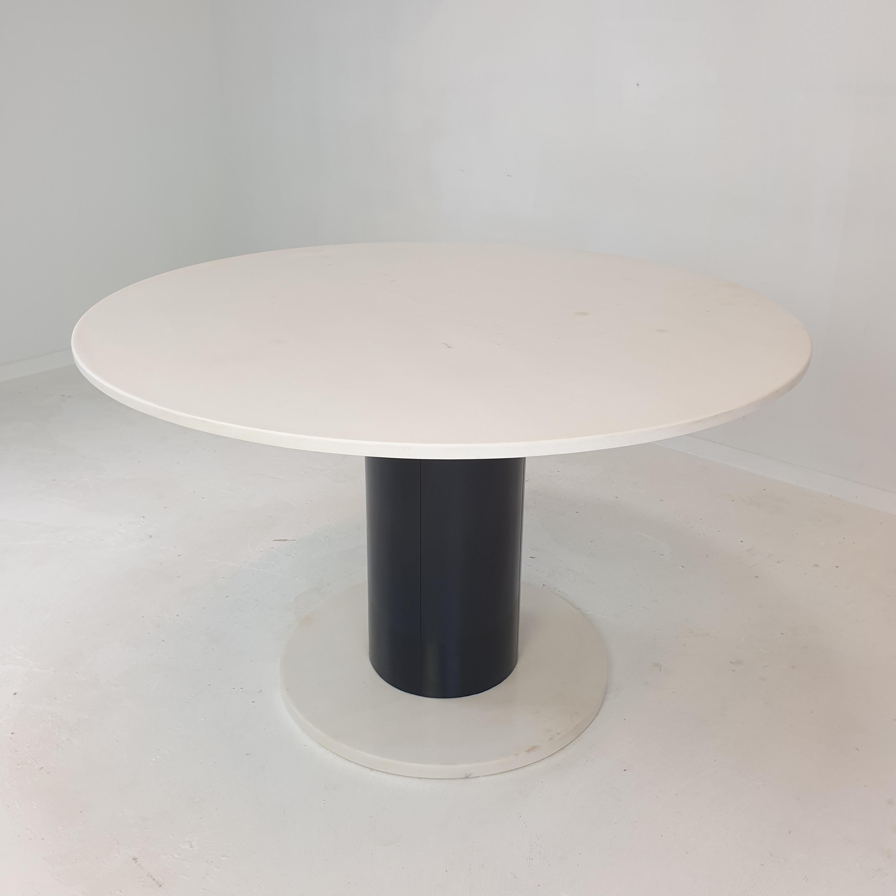 Round Marble Dining Table in the Style of Ettore Sottsass, 1980's For Sale 2