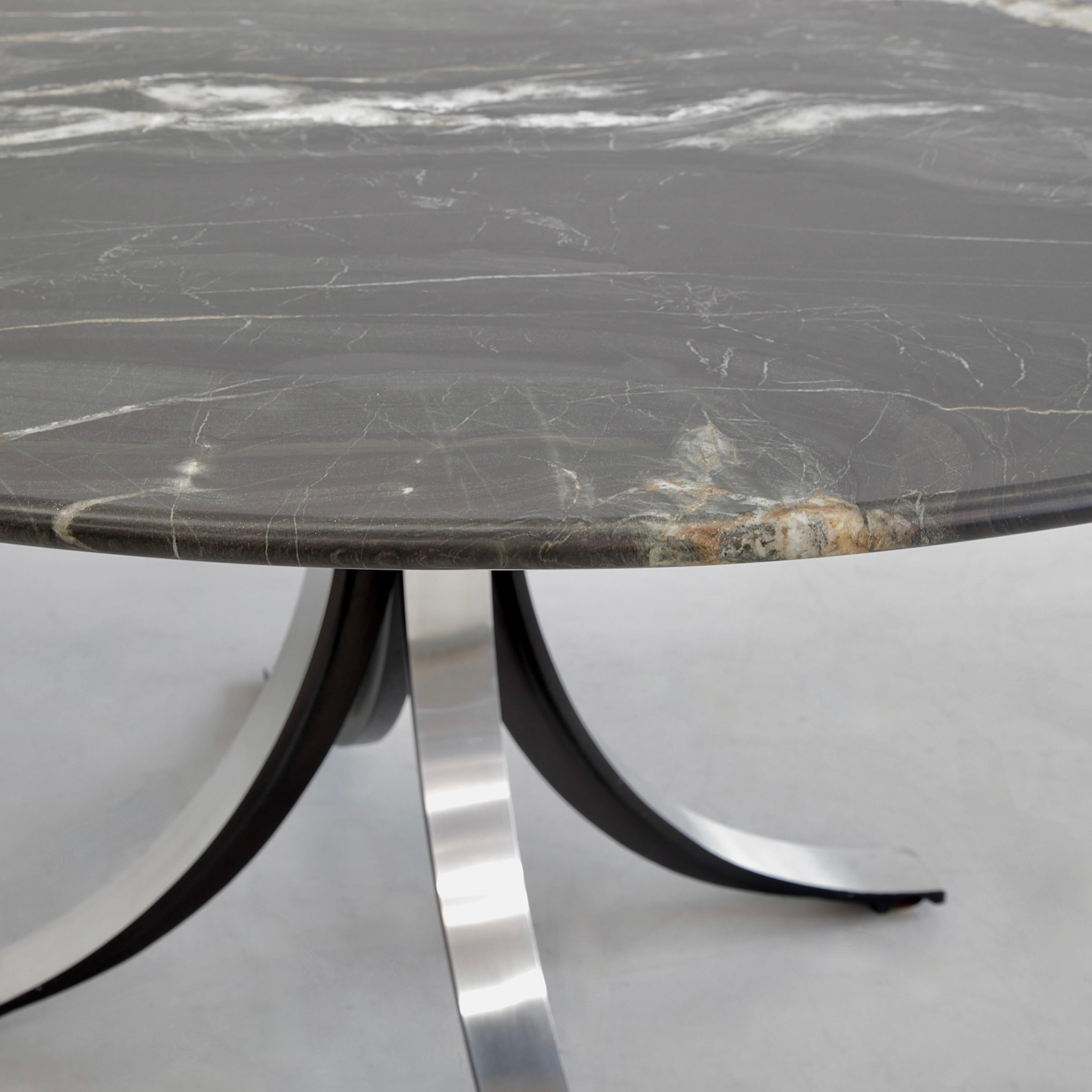 Runder Esstisch aus Marmor (T69A), entworfen von Osvaldo Borsani und Eugenio Gerli i (Moderne) im Angebot