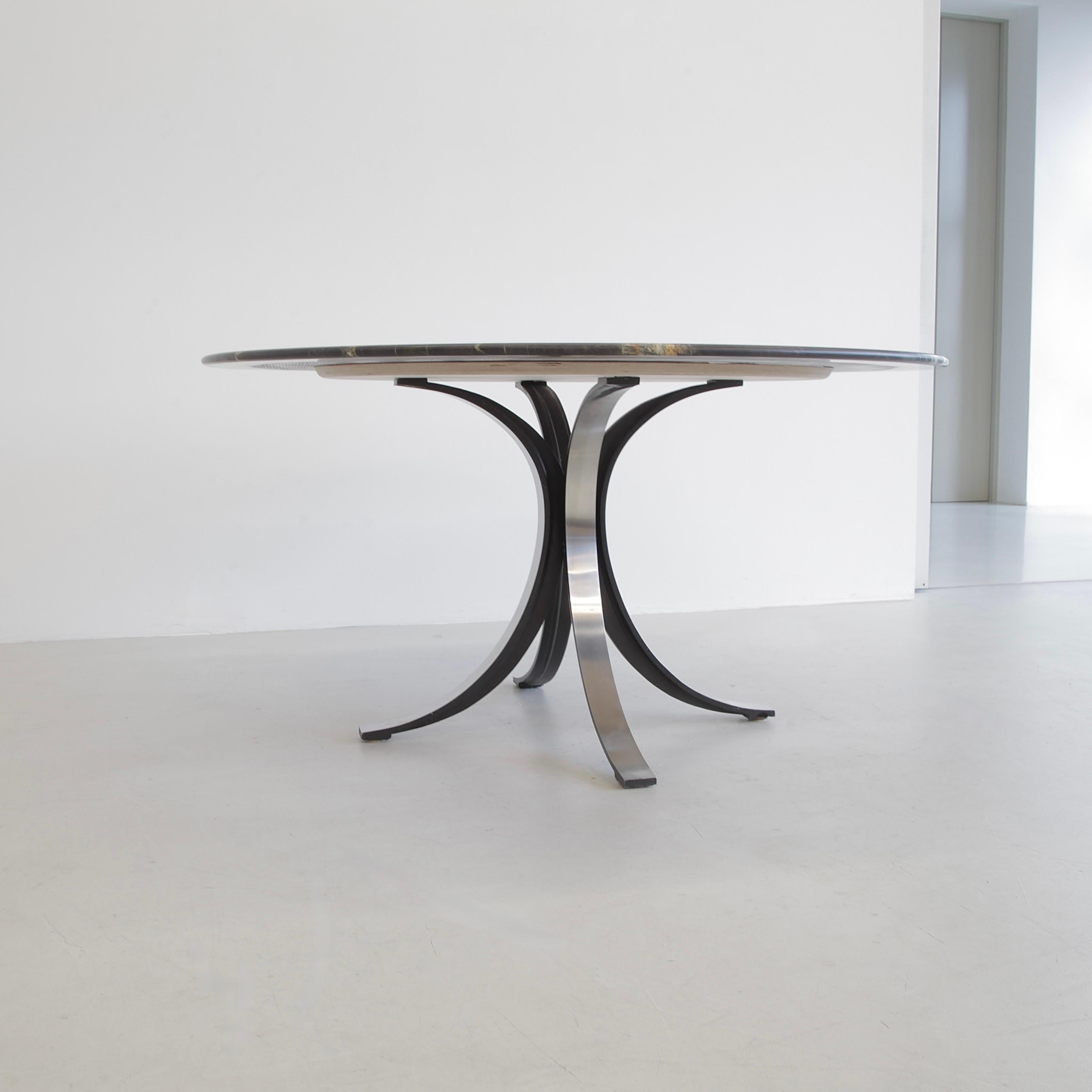 Table de salle à manger ronde (T69A) conçue par Osvaldo Borsani et Eugenio Gerli i en vente 1