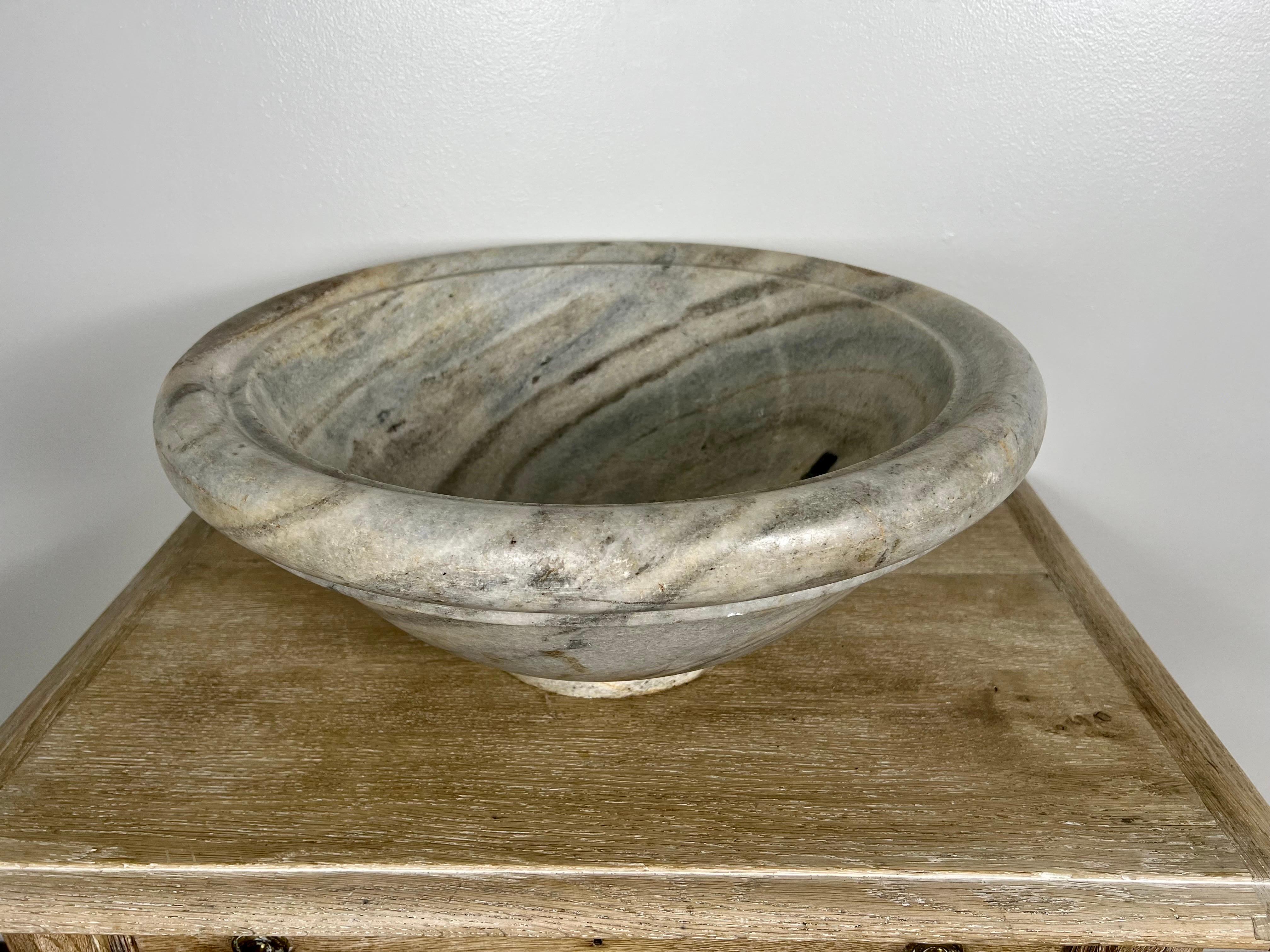 Beautiful early 20th century Italan marble sink bowl. The whole is drilled for drainage. This is vintage stock that was never used.