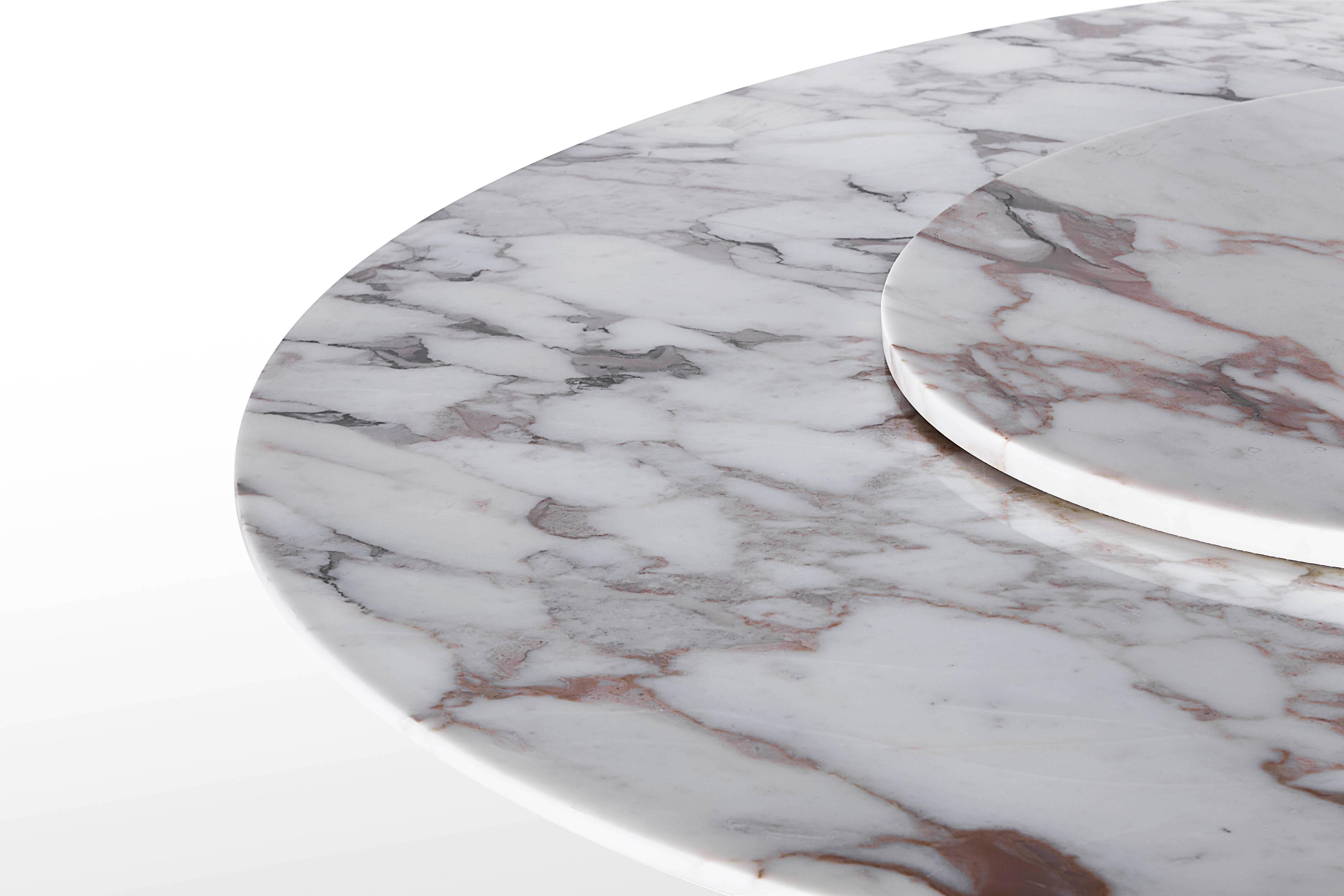 italien Table de salle à manger ronde en marbre « Milos », Giorgio Bonaguro en vente