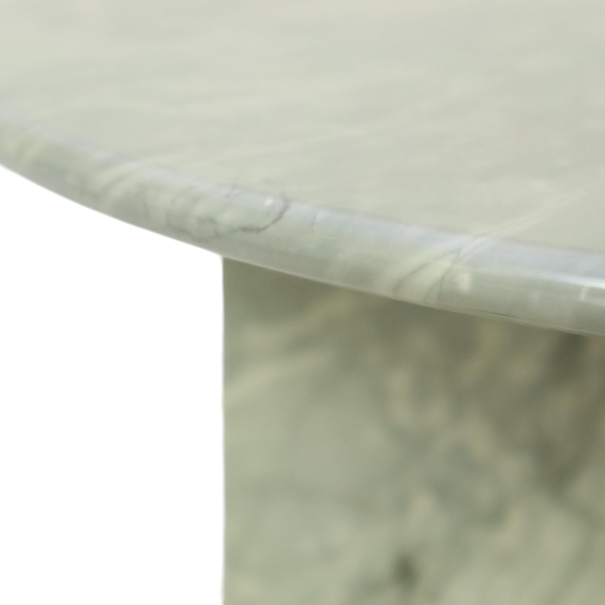 Table d'appoint ronde en marbre Table à plantes sur roulettes 1970 en vente 4