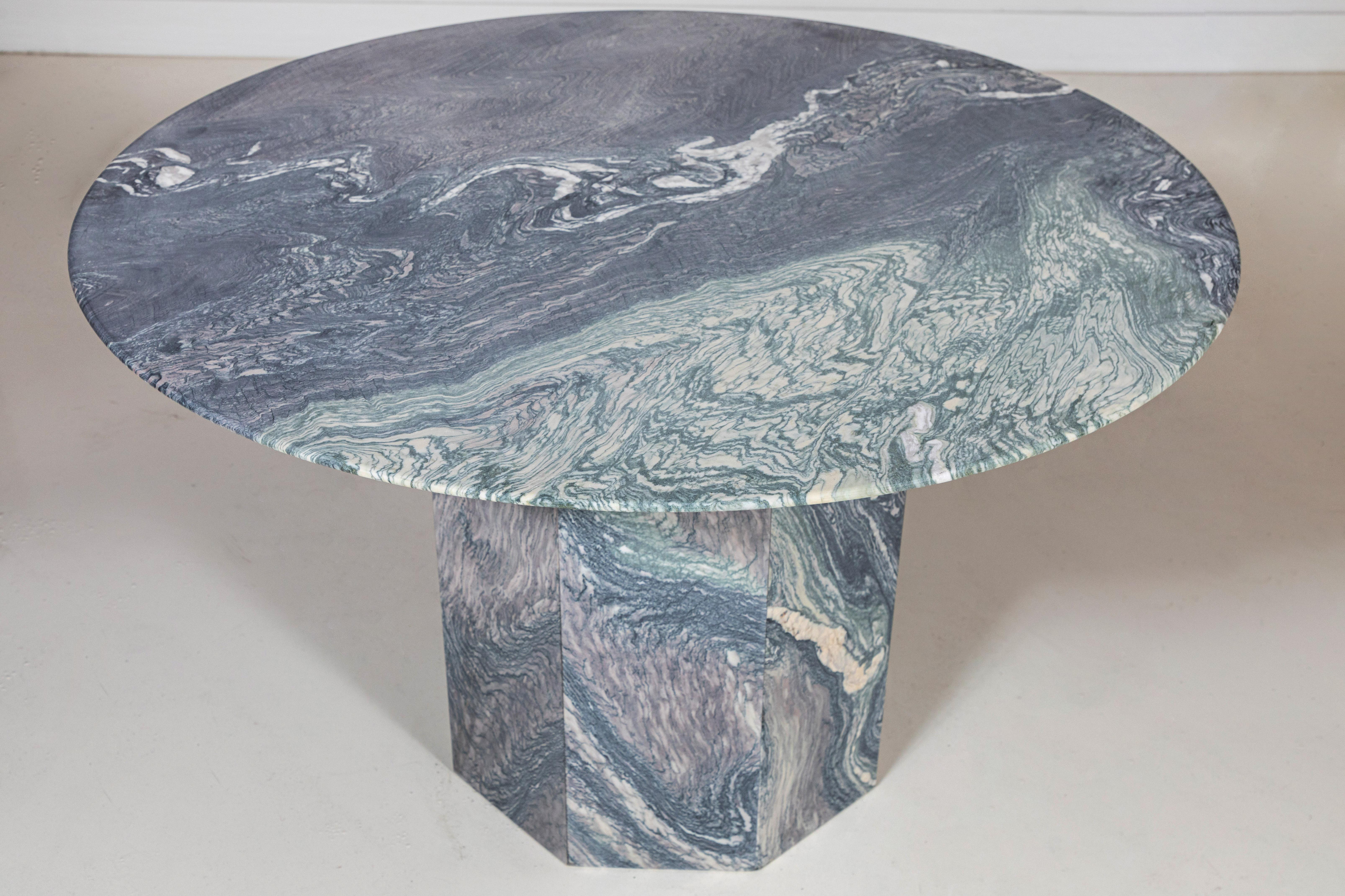 Round Marble Table with Pedestal Base In Good Condition In Los Angeles, CA