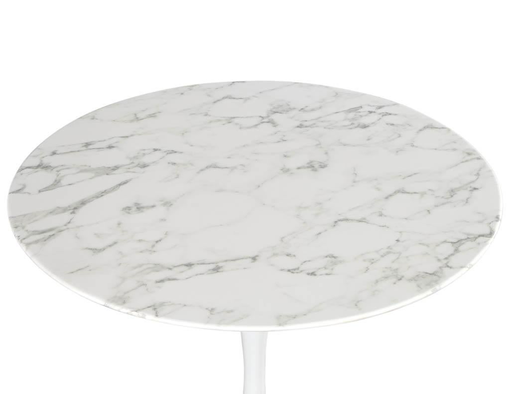 Round Marble Top Breakfast Table with Polished White Tulip Pedestal In Good Condition For Sale In North York, ON