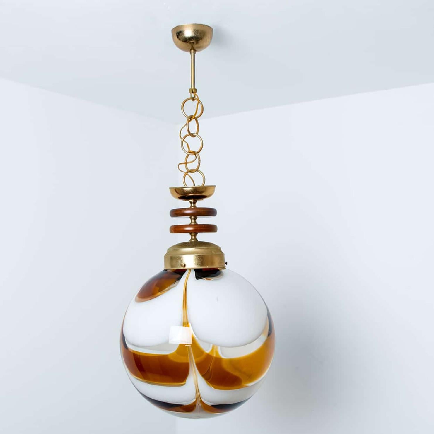 Lampada a sospensione rotonda marmorizzata di Carlo Nason per Mazzega In condizioni buone in vendita a Rijssen, NL