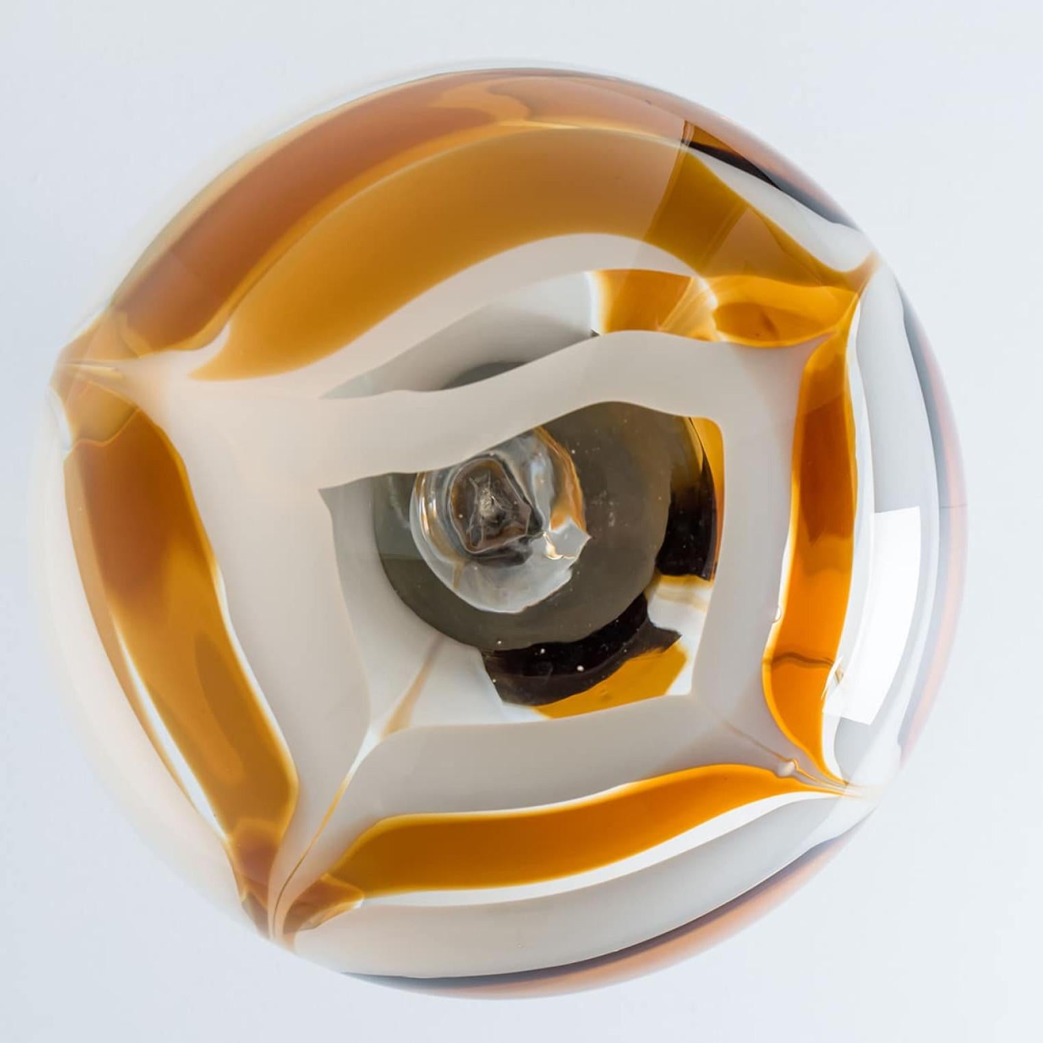 Metallo Lampada a sospensione rotonda marmorizzata di Carlo Nason per Mazzega in vendita