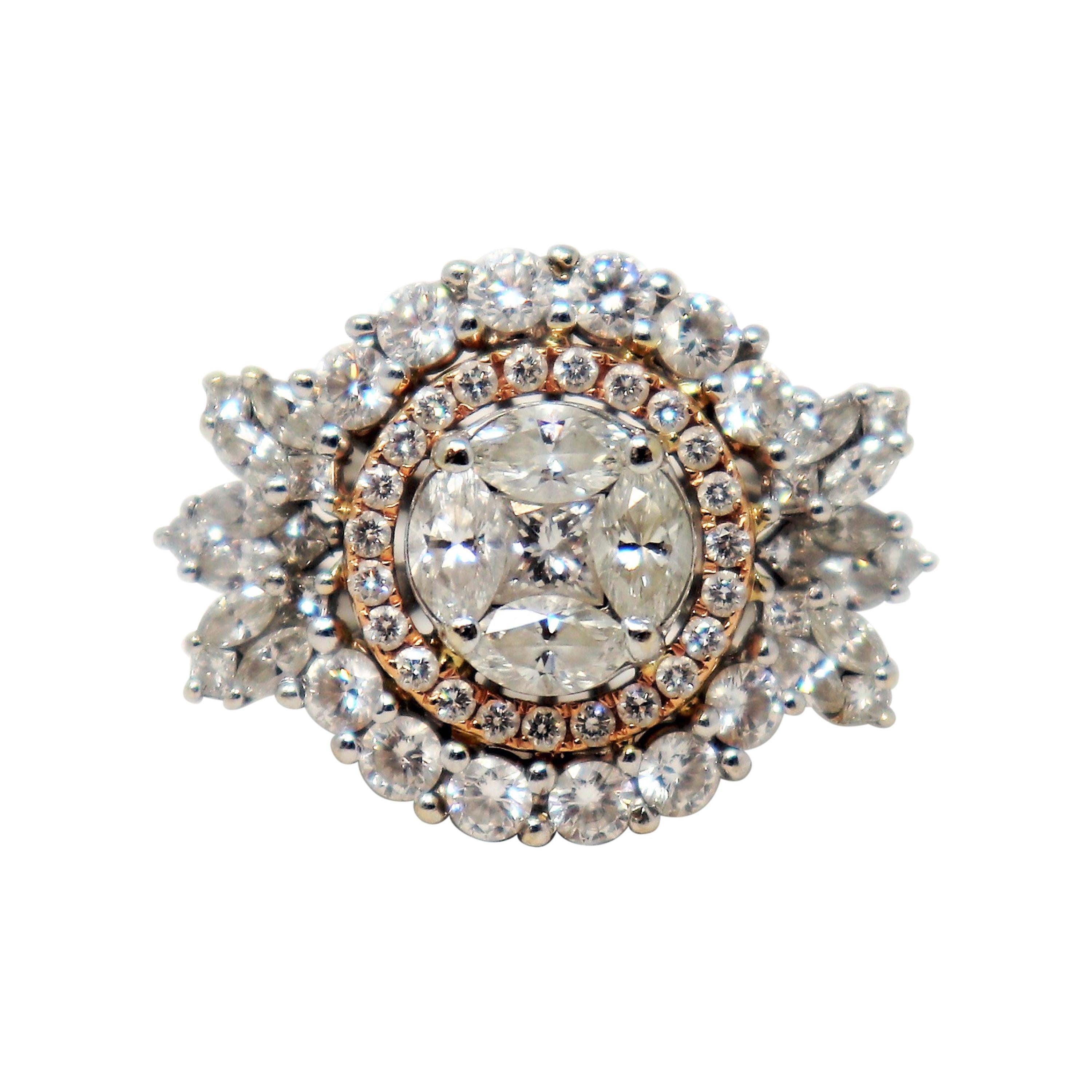 Bague double halo de diamants ronds, marquises et princesses en or blanc et rose 18 carats en vente